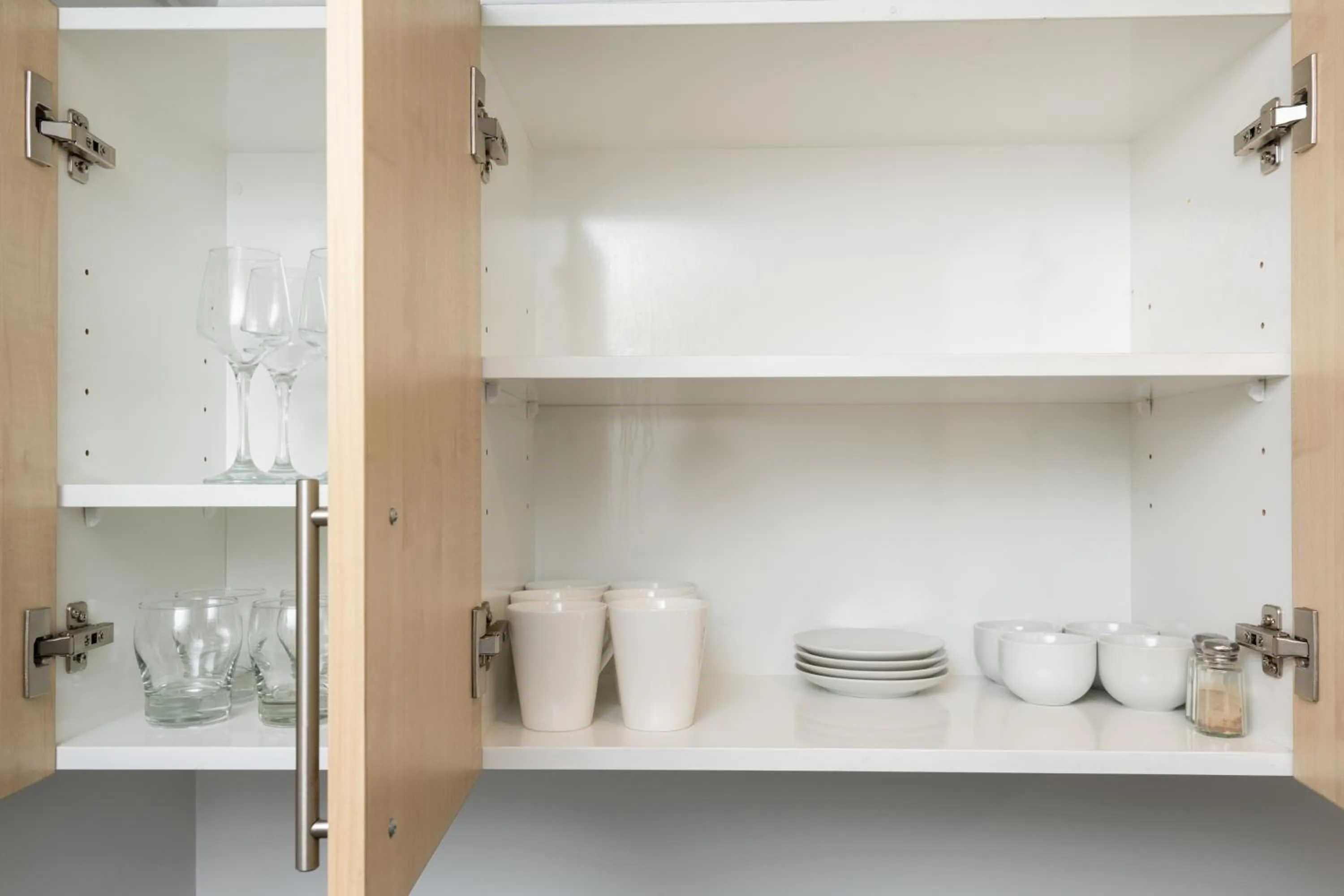 kitchen in Grove Park Motor Lodge