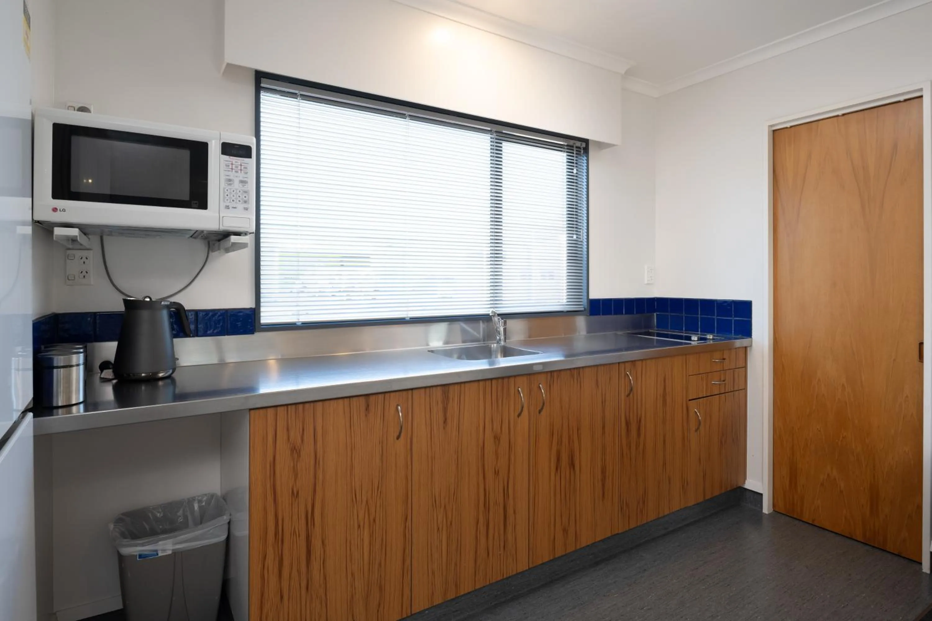 kitchen in Grove Park Motor Lodge