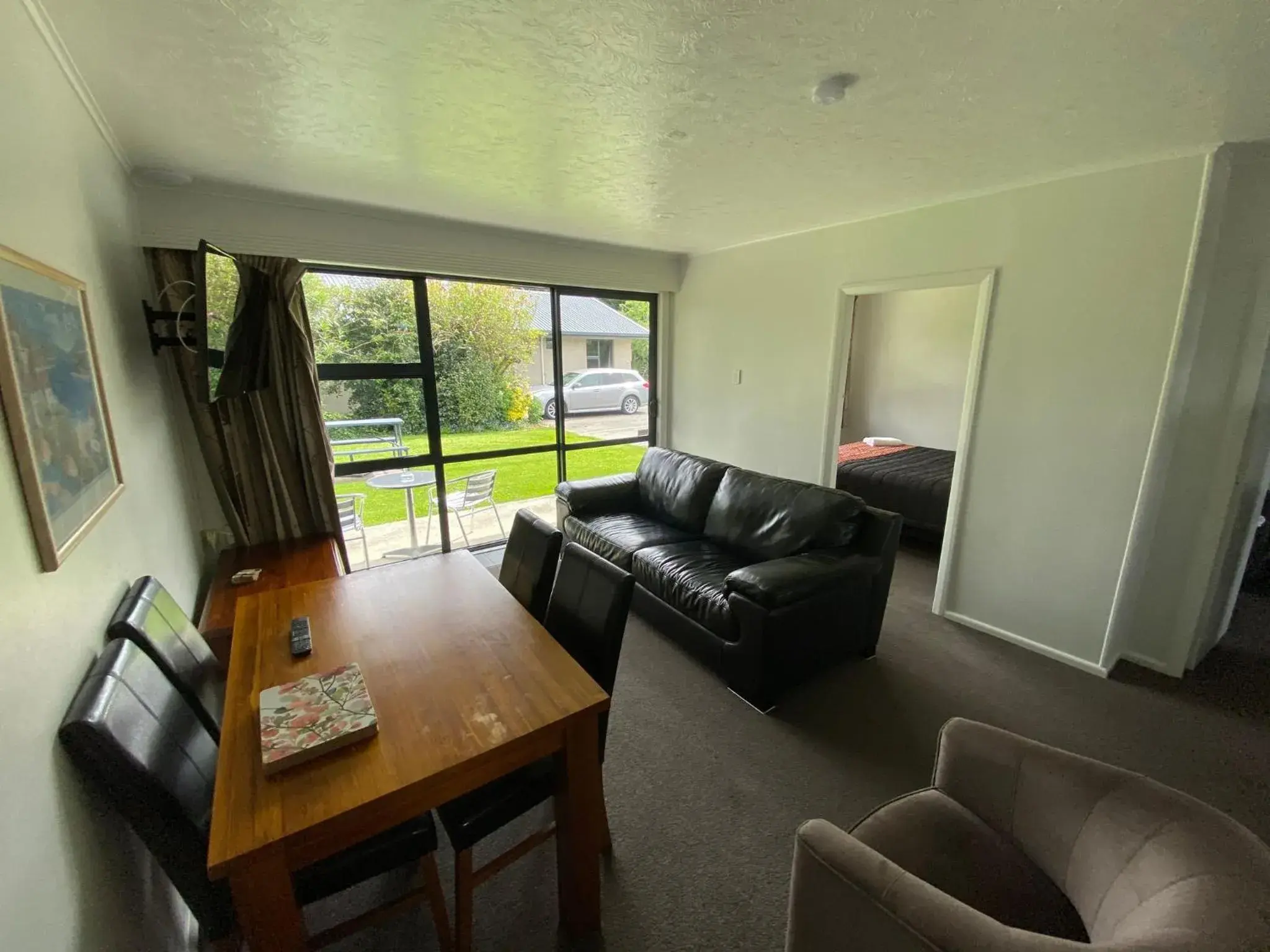 Two Bedroom Unit in Grove Park Motor Lodge Two Bedroom Unit in Grove Park Motor Lodge