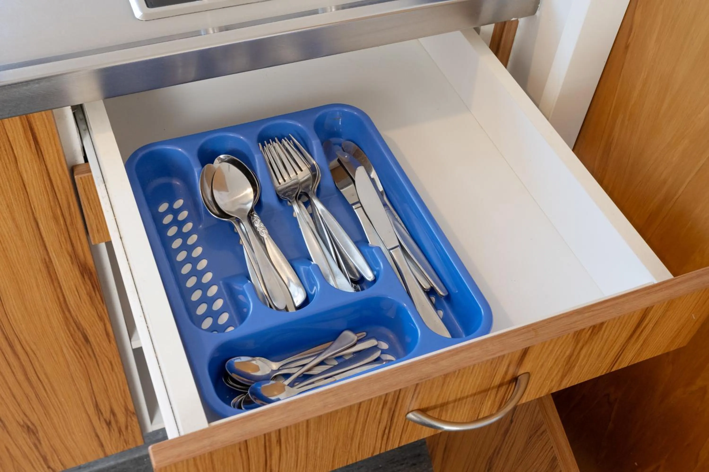 kitchen in Grove Park Motor Lodge