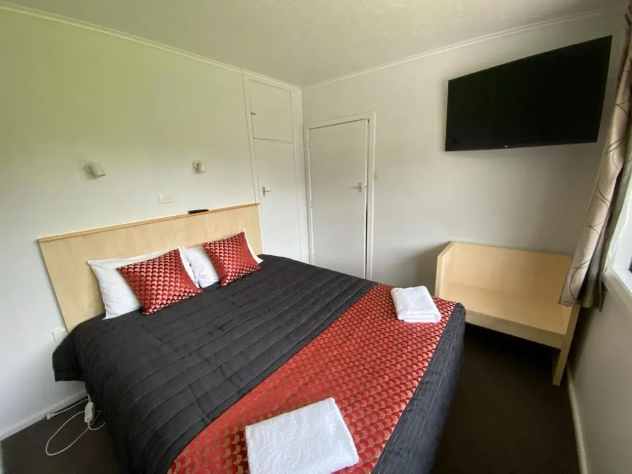 Two Bedroom Unit in Grove Park Motor Lodge Two Bedroom Unit in Grove Park Motor Lodge