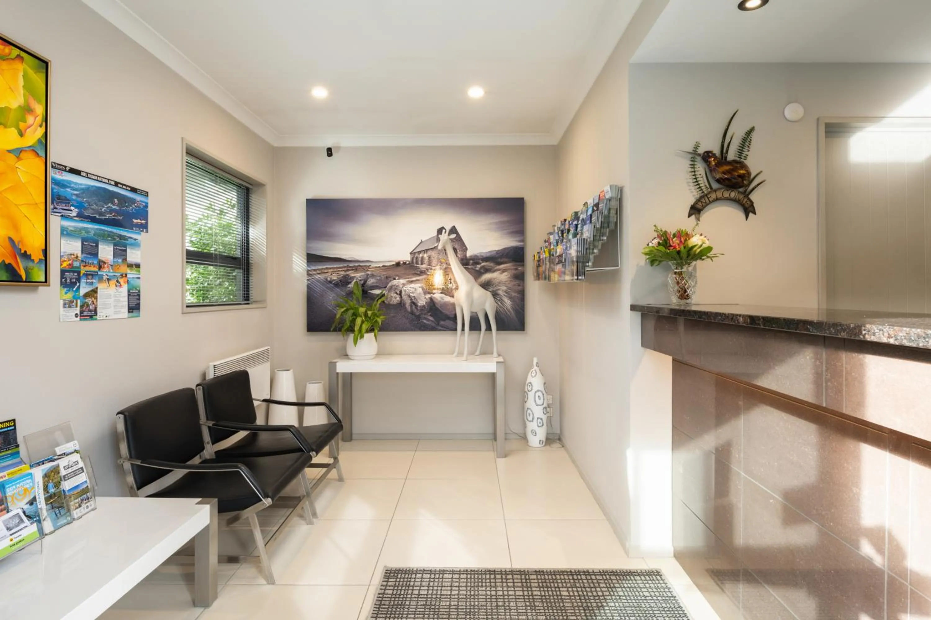 Lobby or reception in Grove Park Motor Lodge