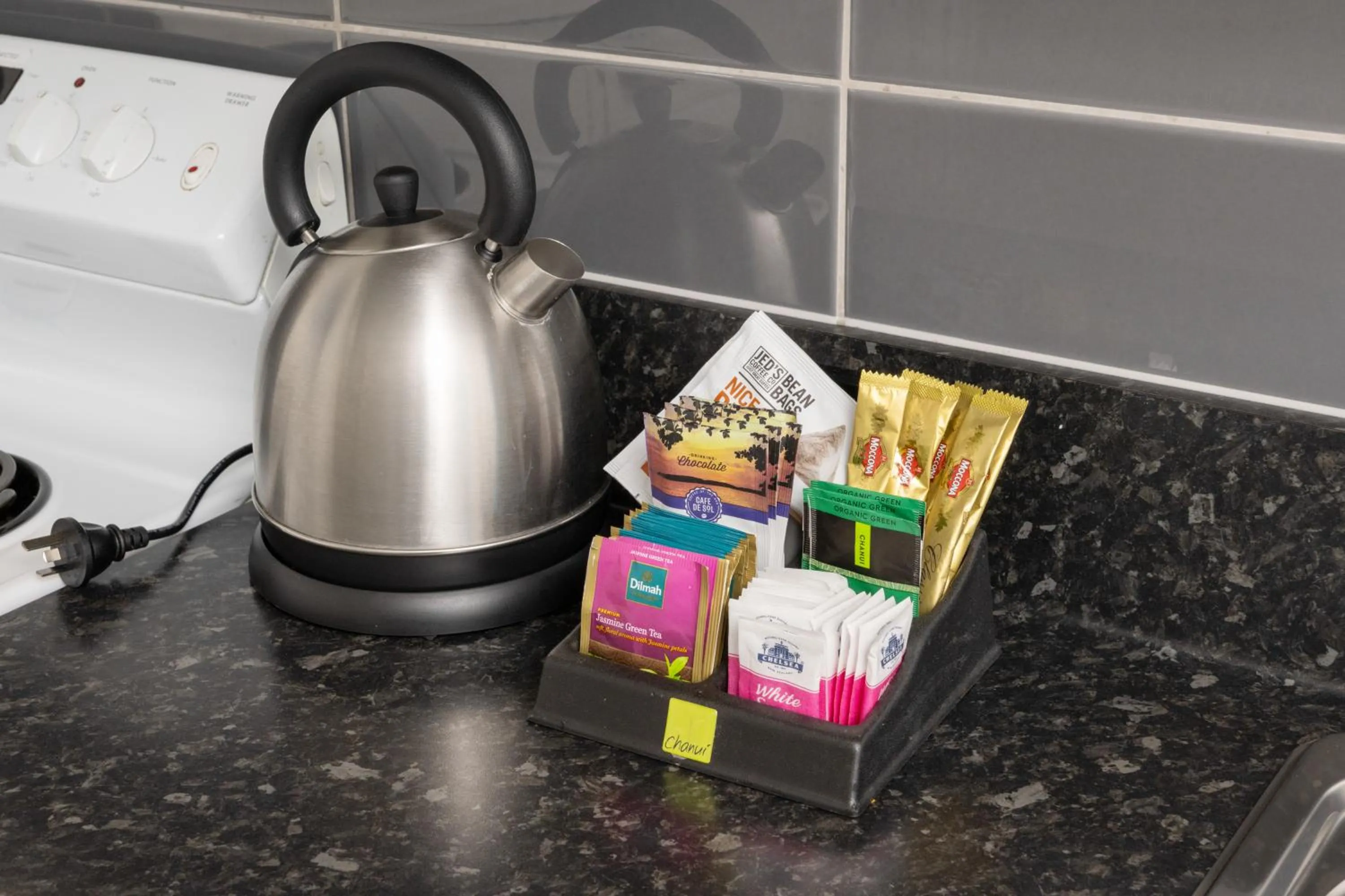 Coffee/tea facilities in Grove Park Motor Lodge