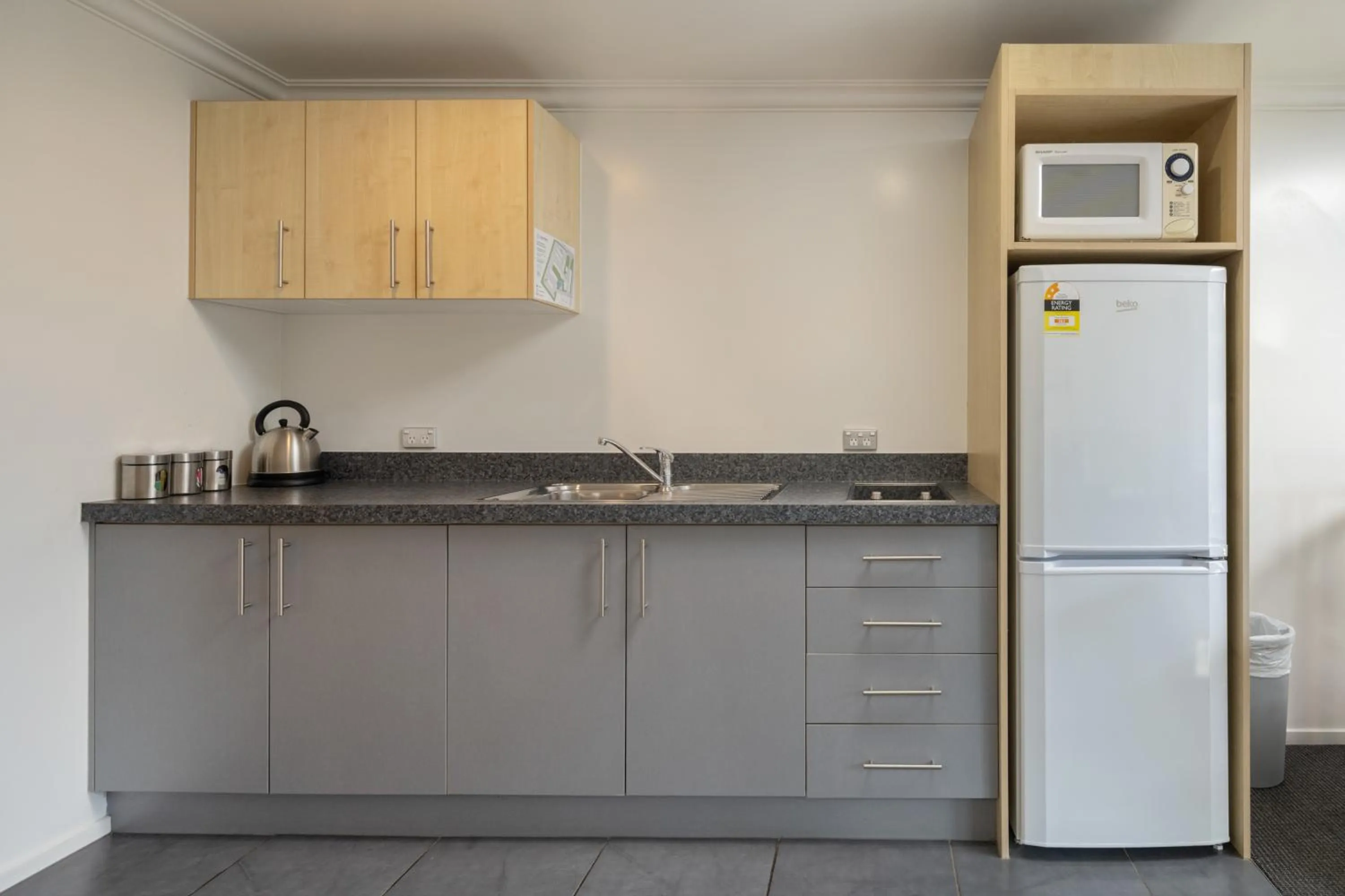 kitchen in Grove Park Motor Lodge