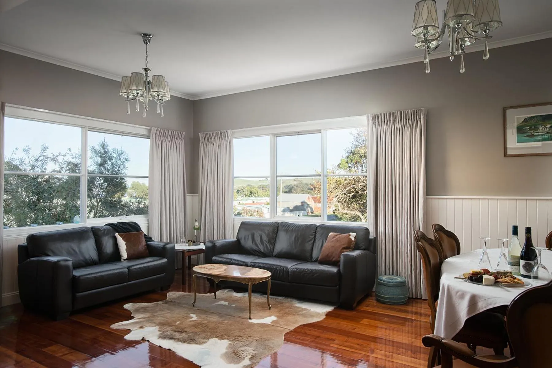 Dining area in Noah's Stanley Luxury Bed and Breakfast