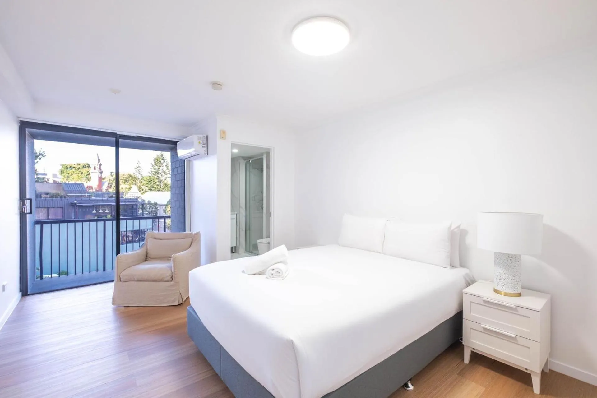 Bed in River Plaza Apartments Brisbane Southbank