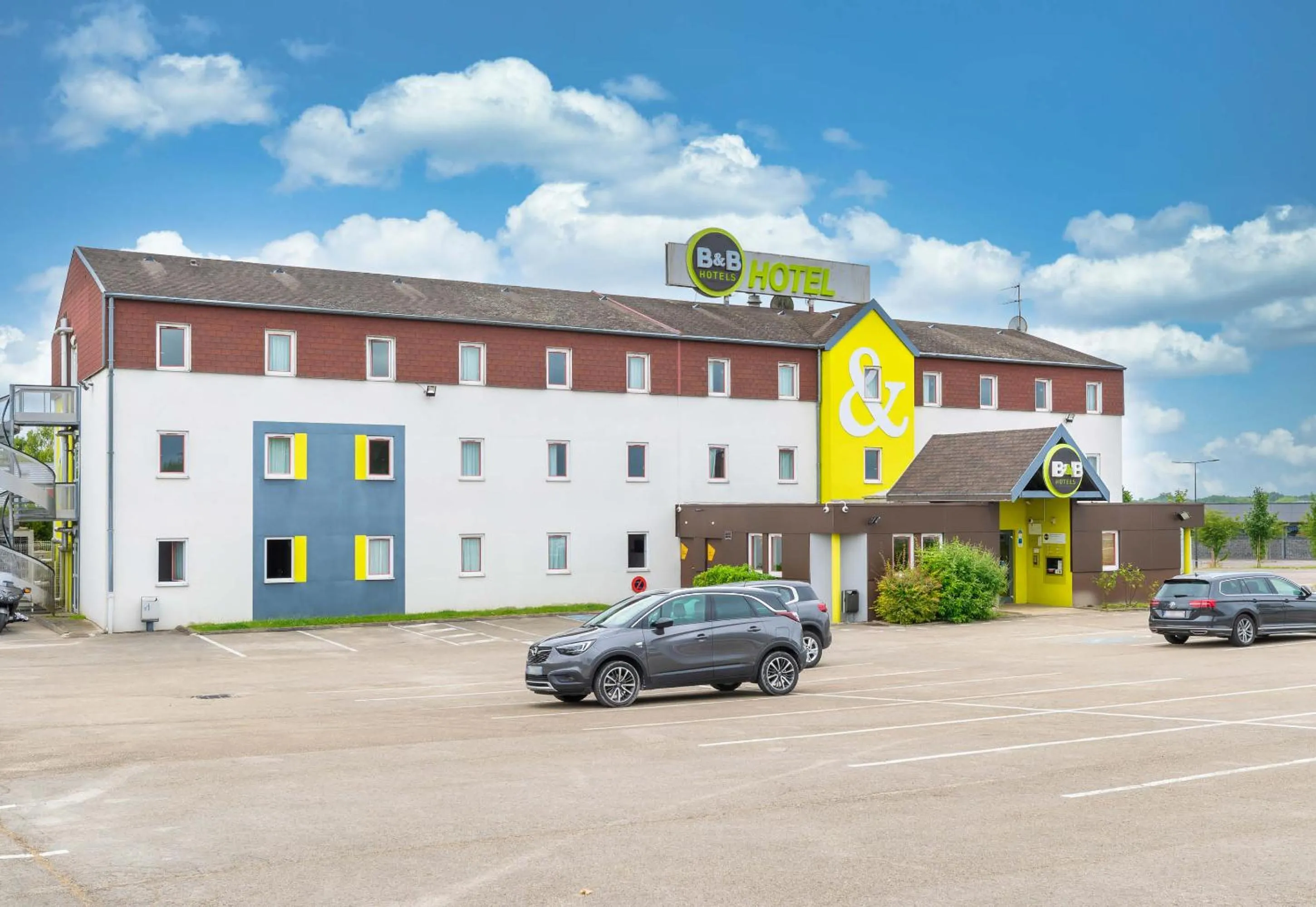 Property building in B&B HOTEL Troyes Saint-Parres-aux-Tertres