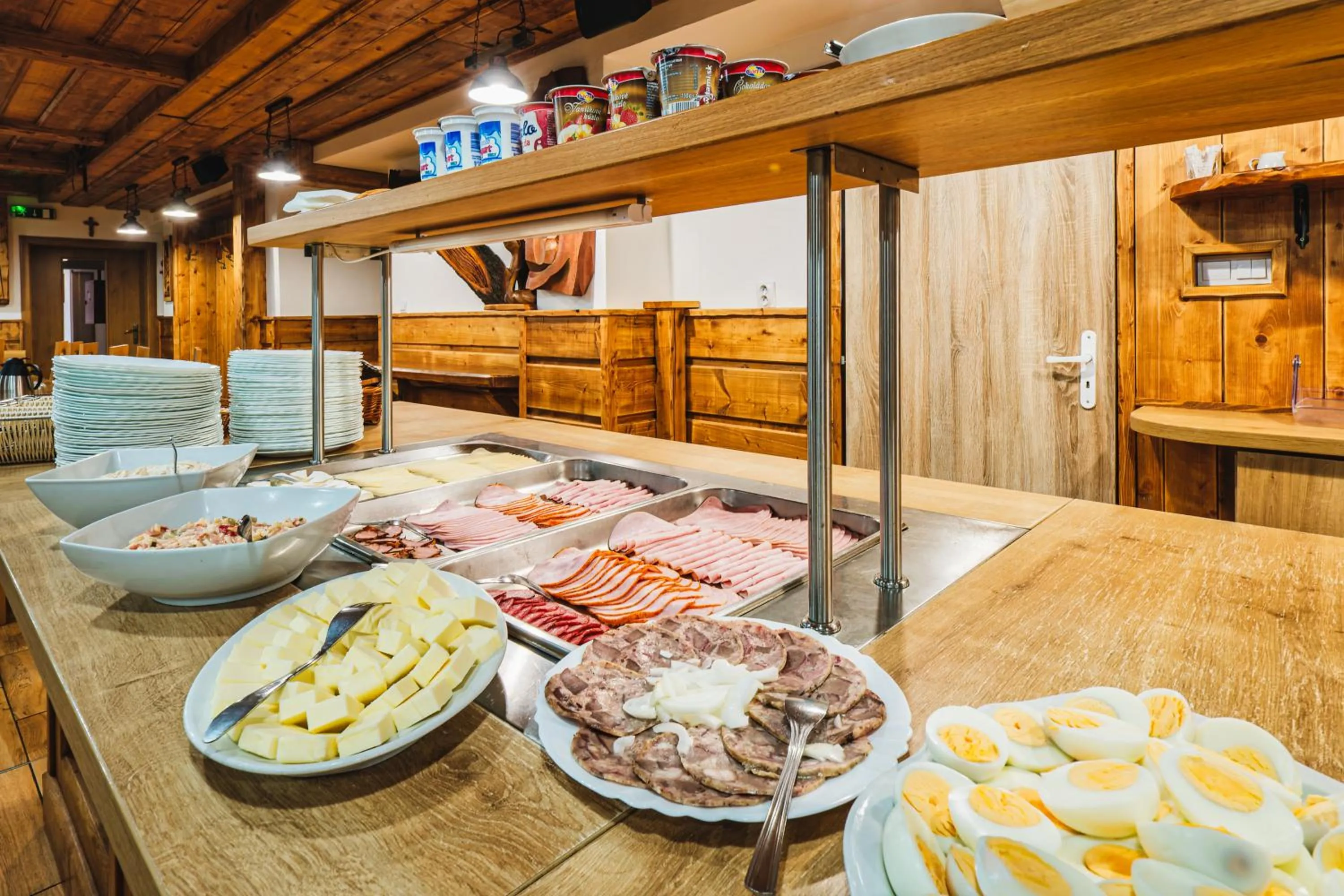 Buffet breakfast in Chata Pieniny