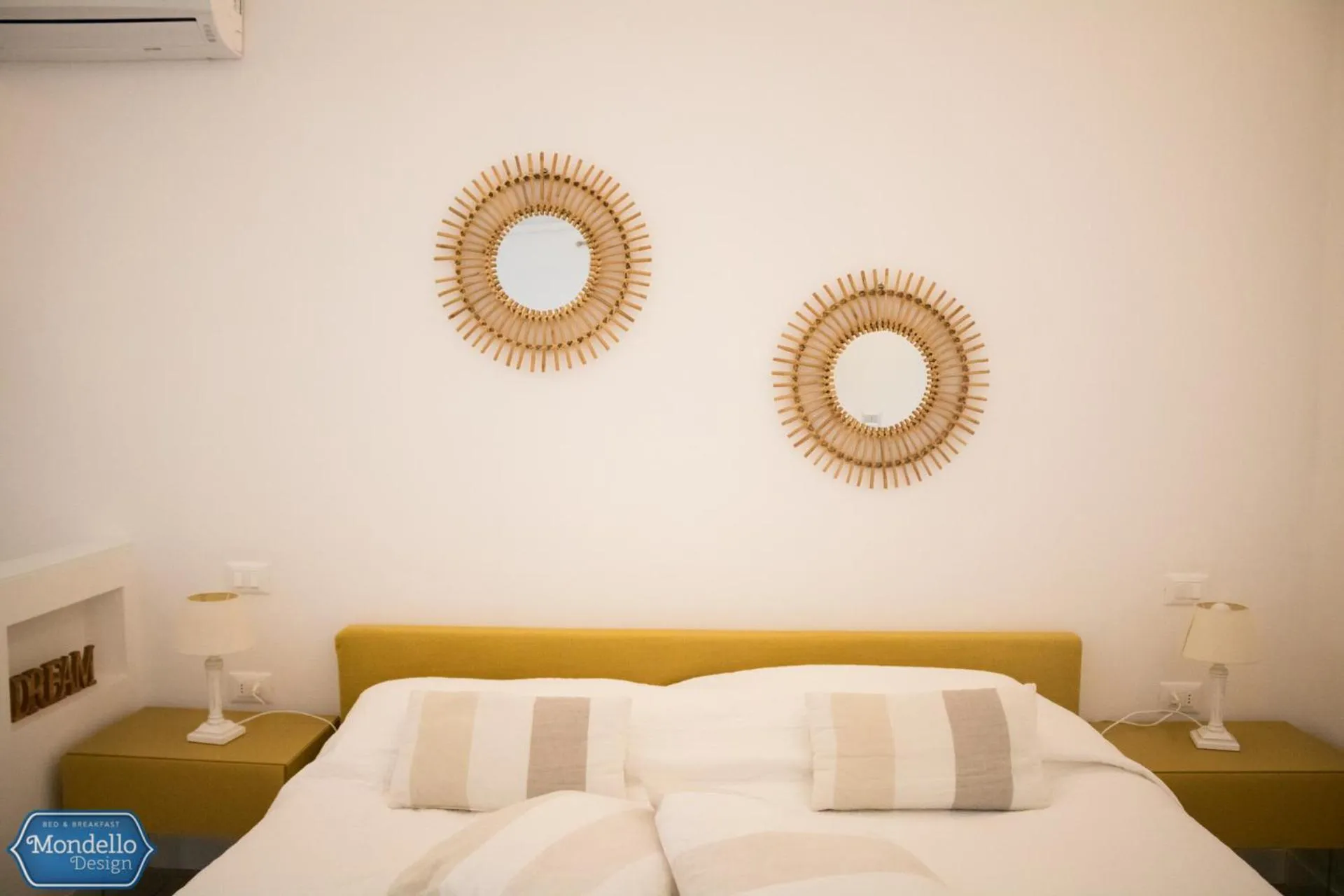 Photo of the whole room, Bed in B&B Mondello Design