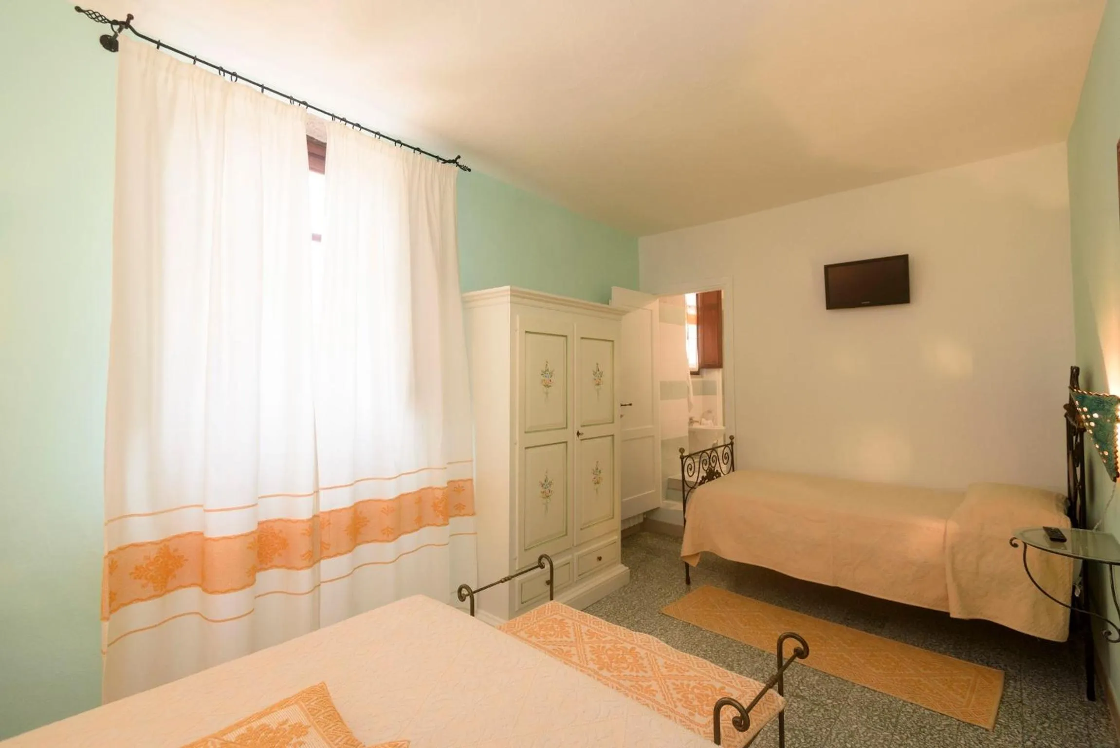 Photo of the whole room, Bed in Al Vecchio Corso B&B