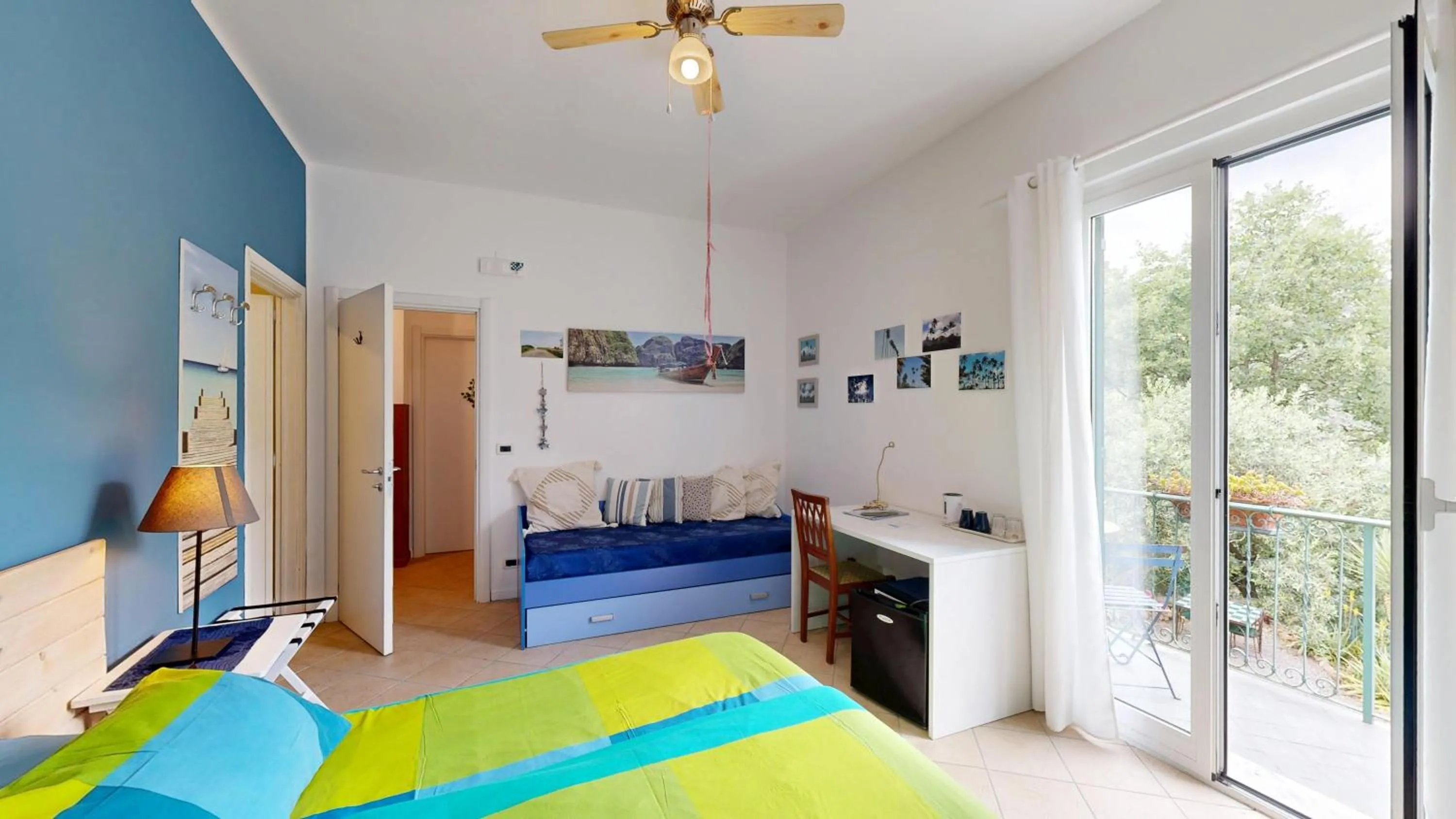 Property building, Bed in Ai Cinque Campanili