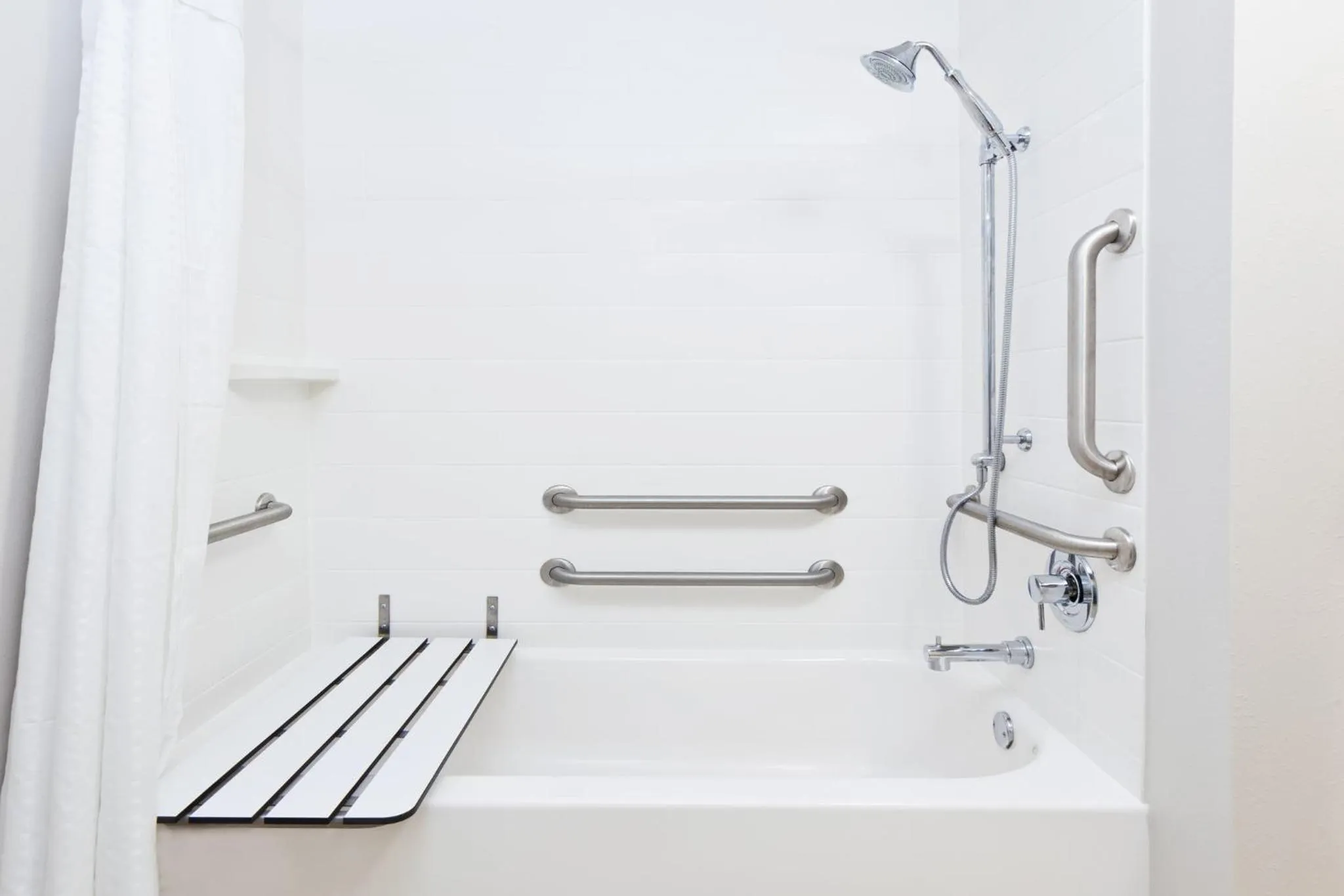 Photo of the whole room in Holiday Inn Express & Suites - Cartersville by IHG