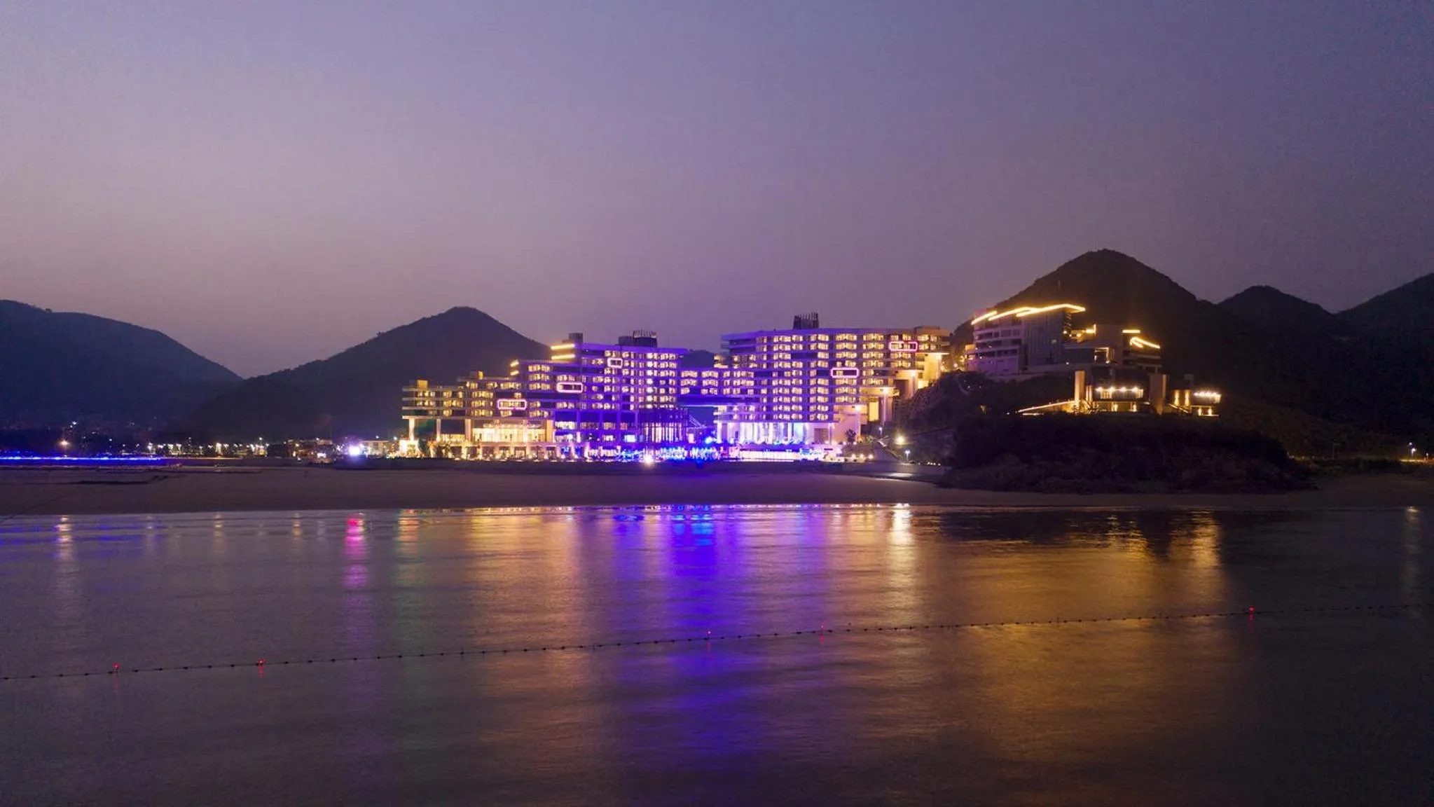 Property building in Crowne Plaza Ningbo Xiangshan Sea View by IHG