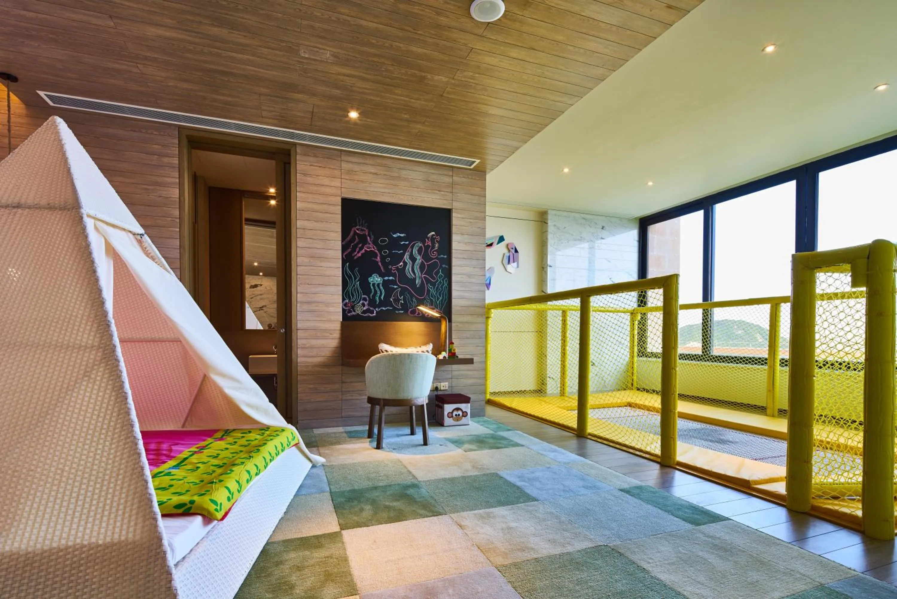 Photo of the whole room in Crowne Plaza Ningbo Xiangshan Sea View by IHG