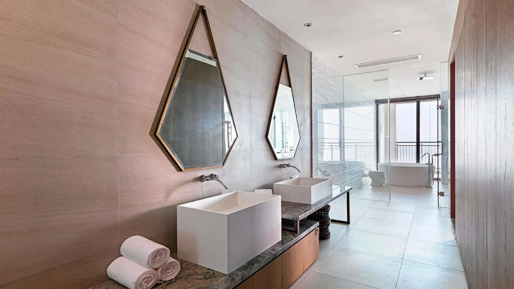 Bathroom, Bed in Crowne Plaza Ningbo Xiangshan Sea View by IHG
