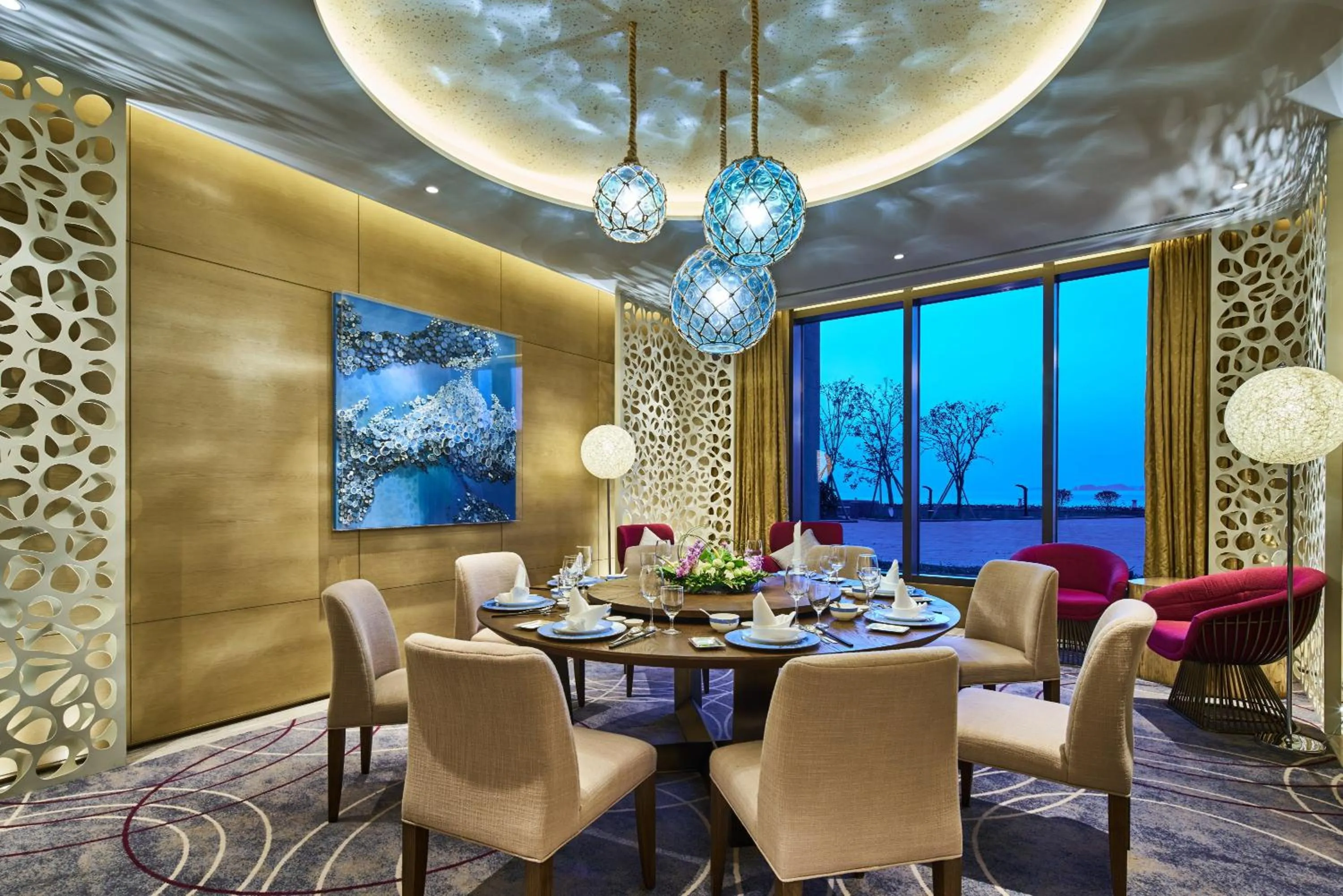Restaurant/places to eat in Crowne Plaza Ningbo Xiangshan Sea View by IHG