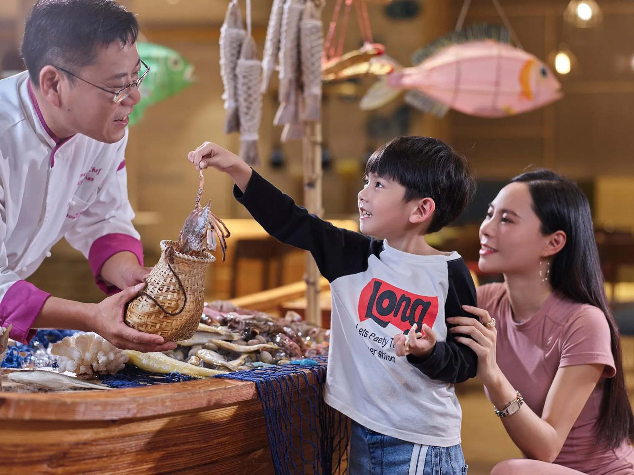 Restaurant/places to eat in Crowne Plaza Ningbo Xiangshan Sea View by IHG