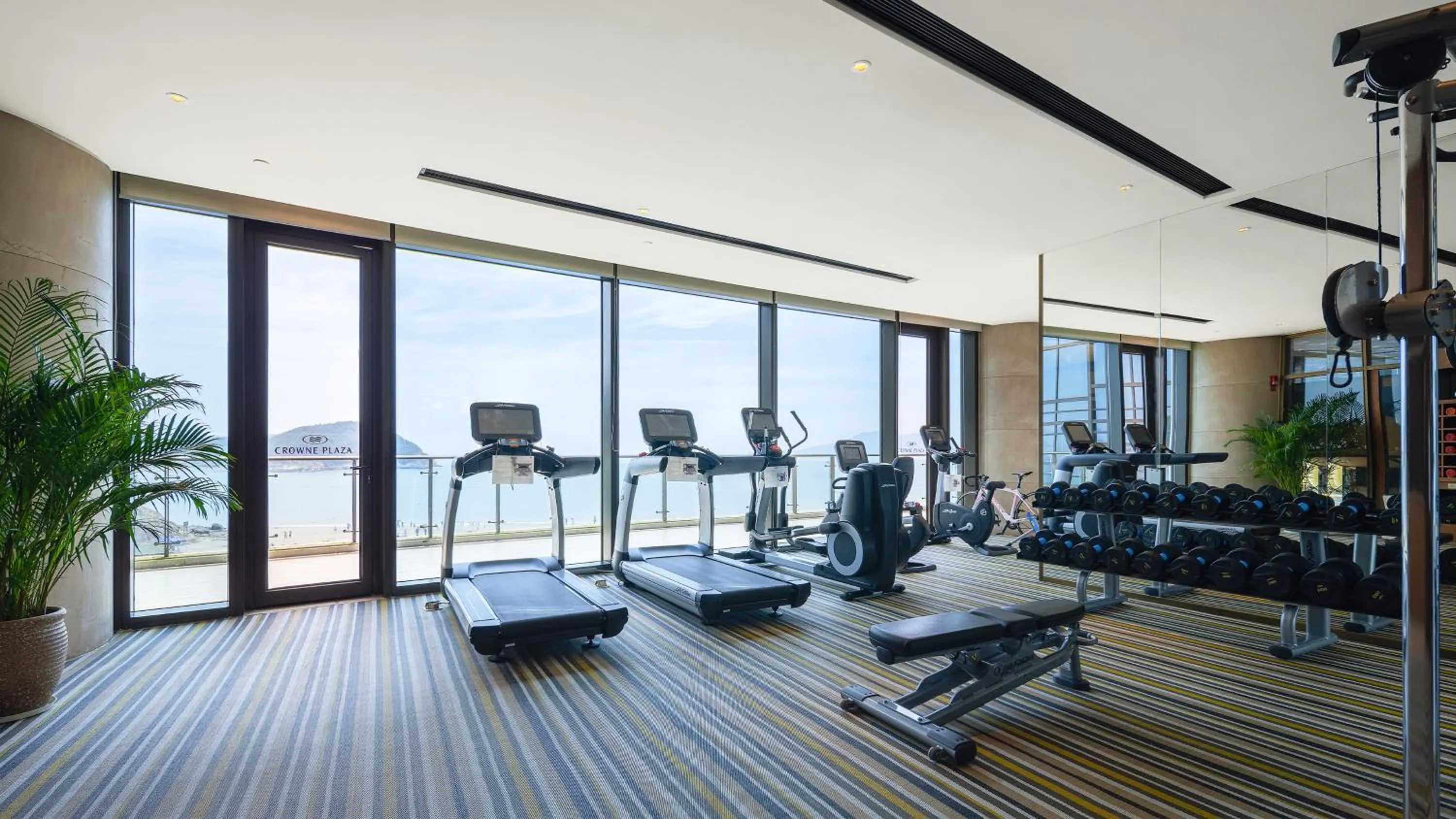 Fitness centre/facilities in Crowne Plaza Ningbo Xiangshan Sea View by IHG