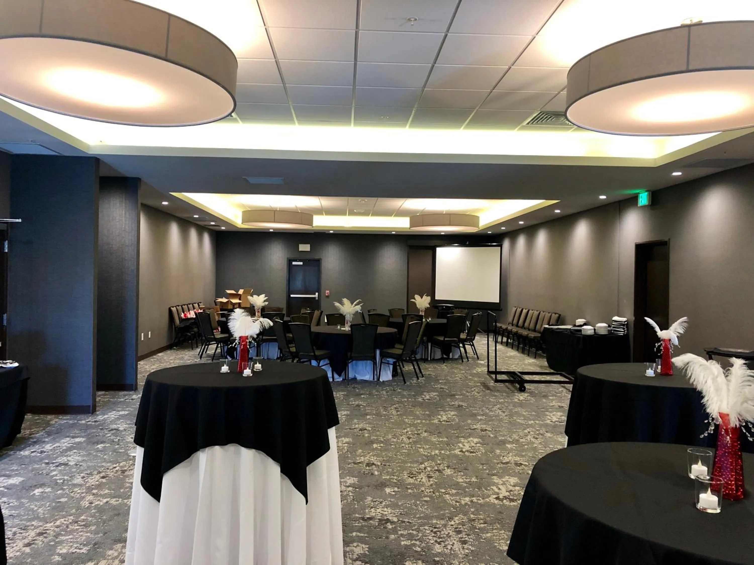 Meeting/conference room in Holiday Inn & Suites Silicon Valley - Milpitas by IHG