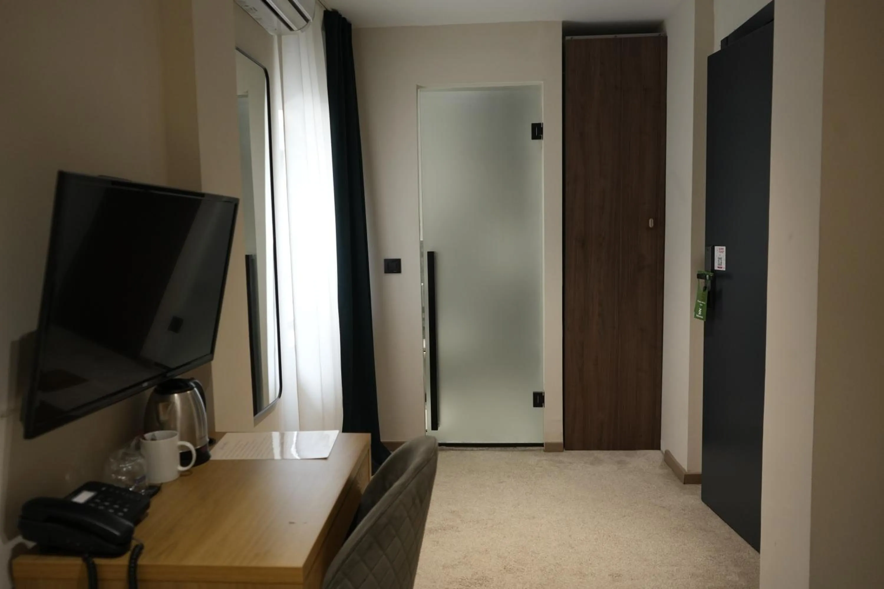 Photo of the whole room, Bed in Hotel Bohemian Garni - Skadarlija