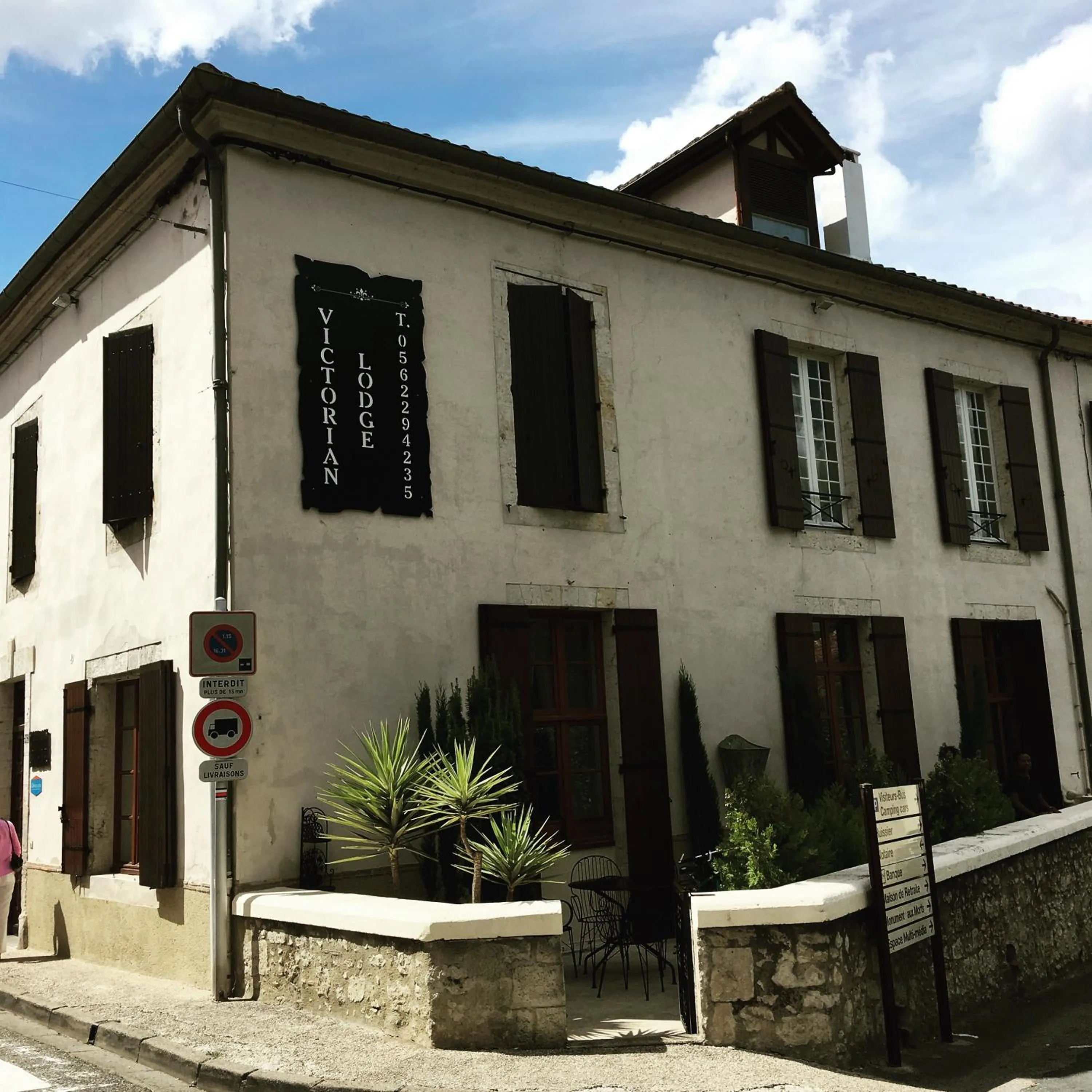 Property building in Victorian Lodge