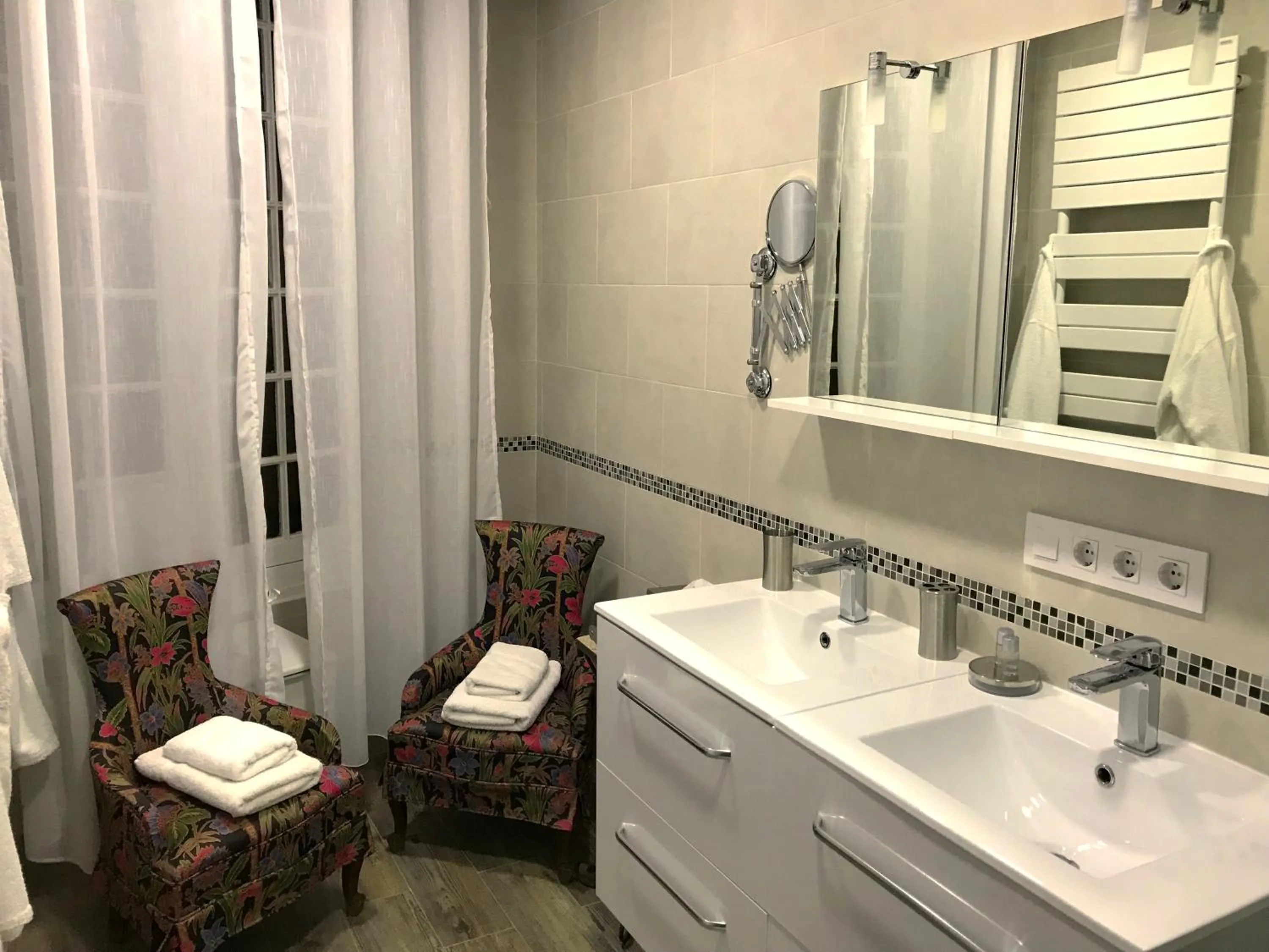 Bathroom in Victorian Lodge