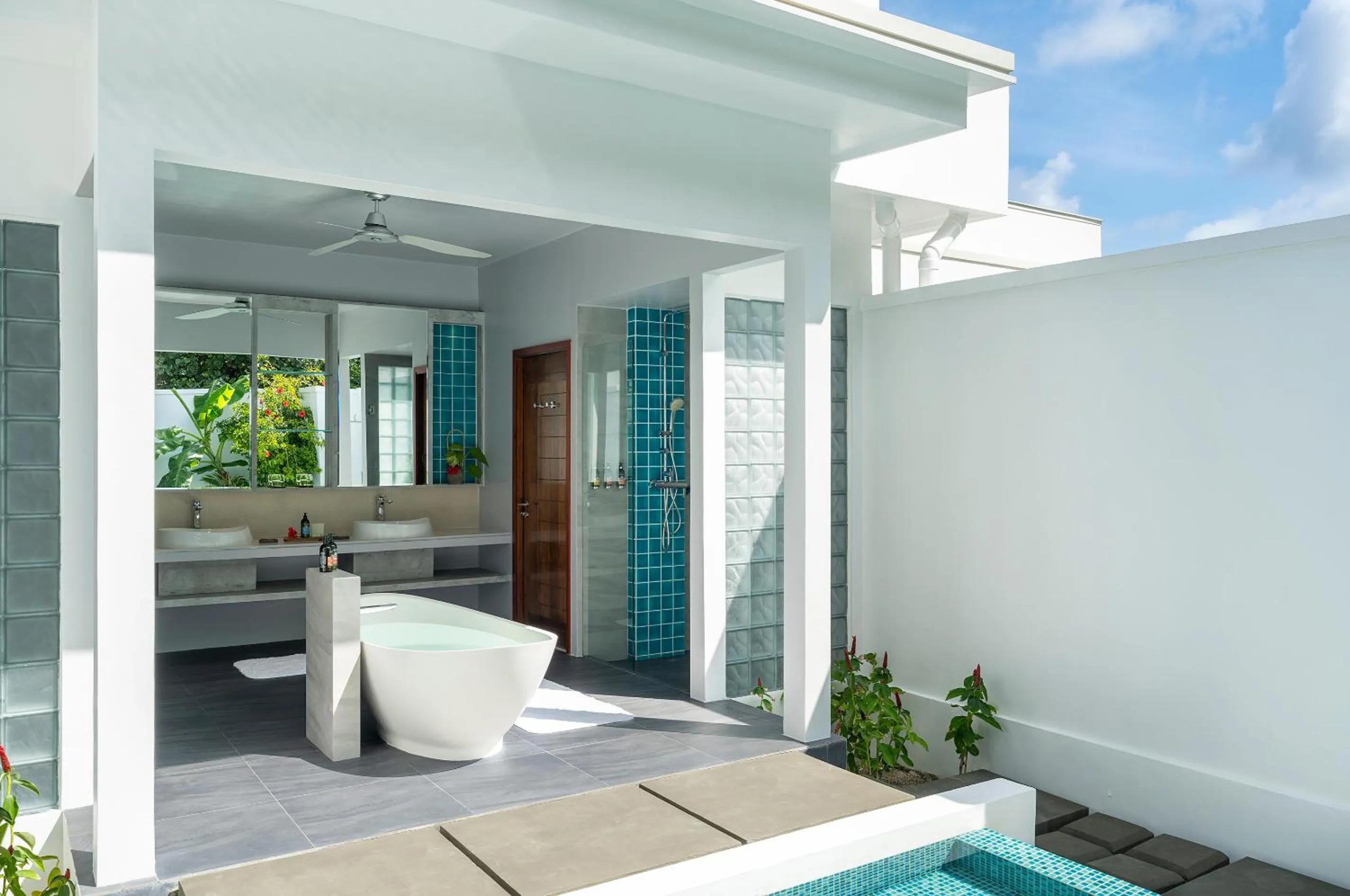 Bathroom in Dhigali Maldives - A Premium All-Inclusive Resort