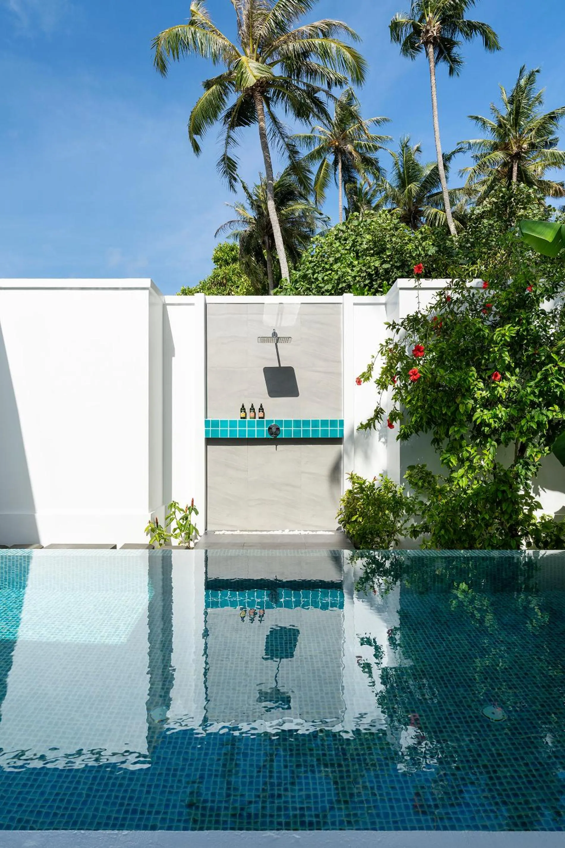 Swimming pool in Dhigali Maldives - A Premium All-Inclusive Resort