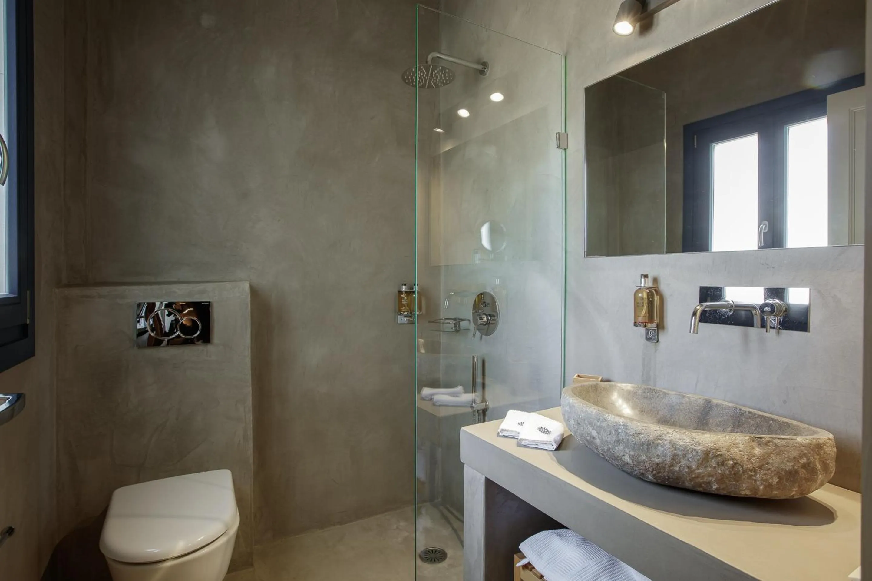 Shower in Sifnos House - Rooms and SPA