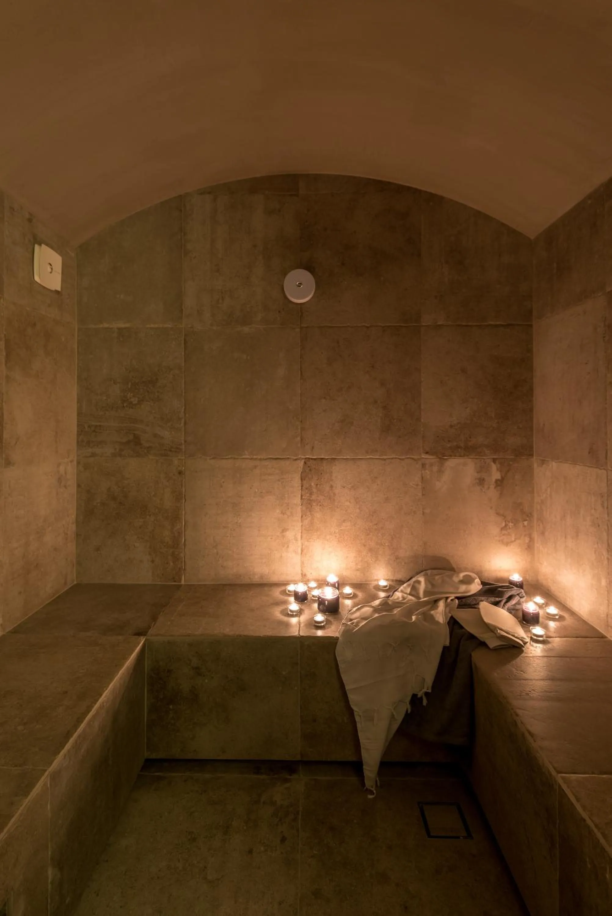 Steam room in Sifnos House - Rooms and SPA