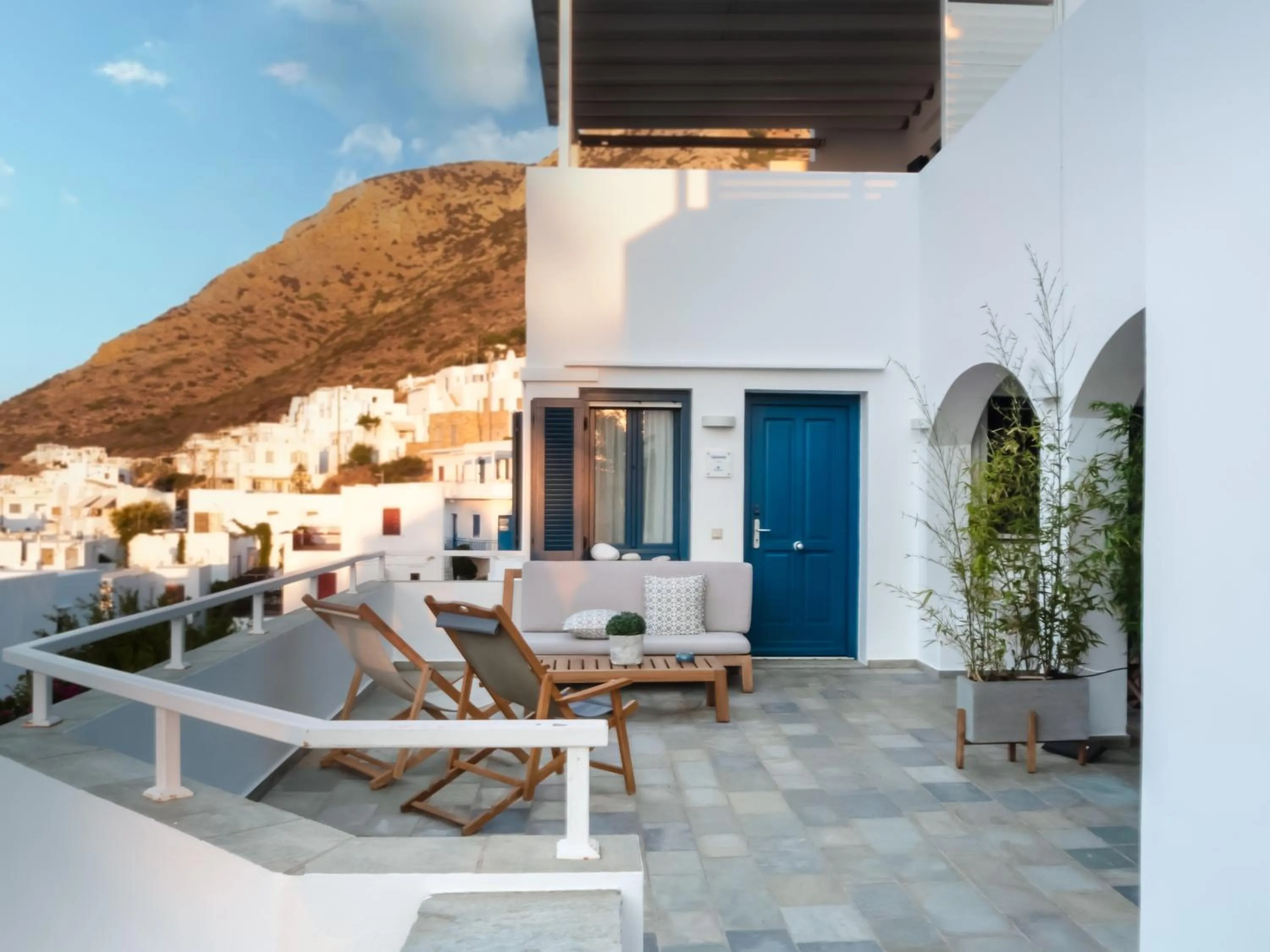 Patio in Sifnos House - Rooms and SPA