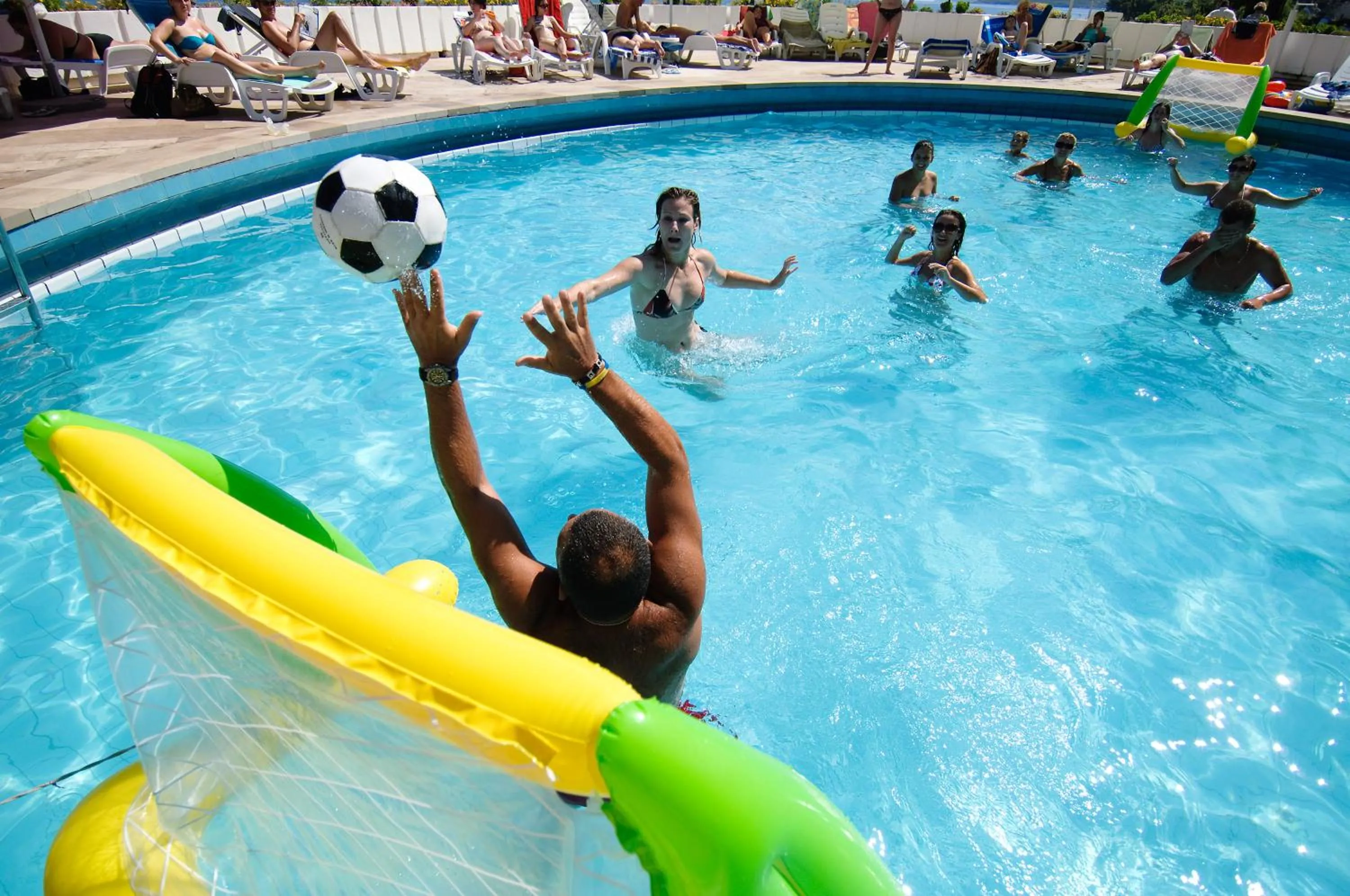 Lounge or bar in Fontana Resort