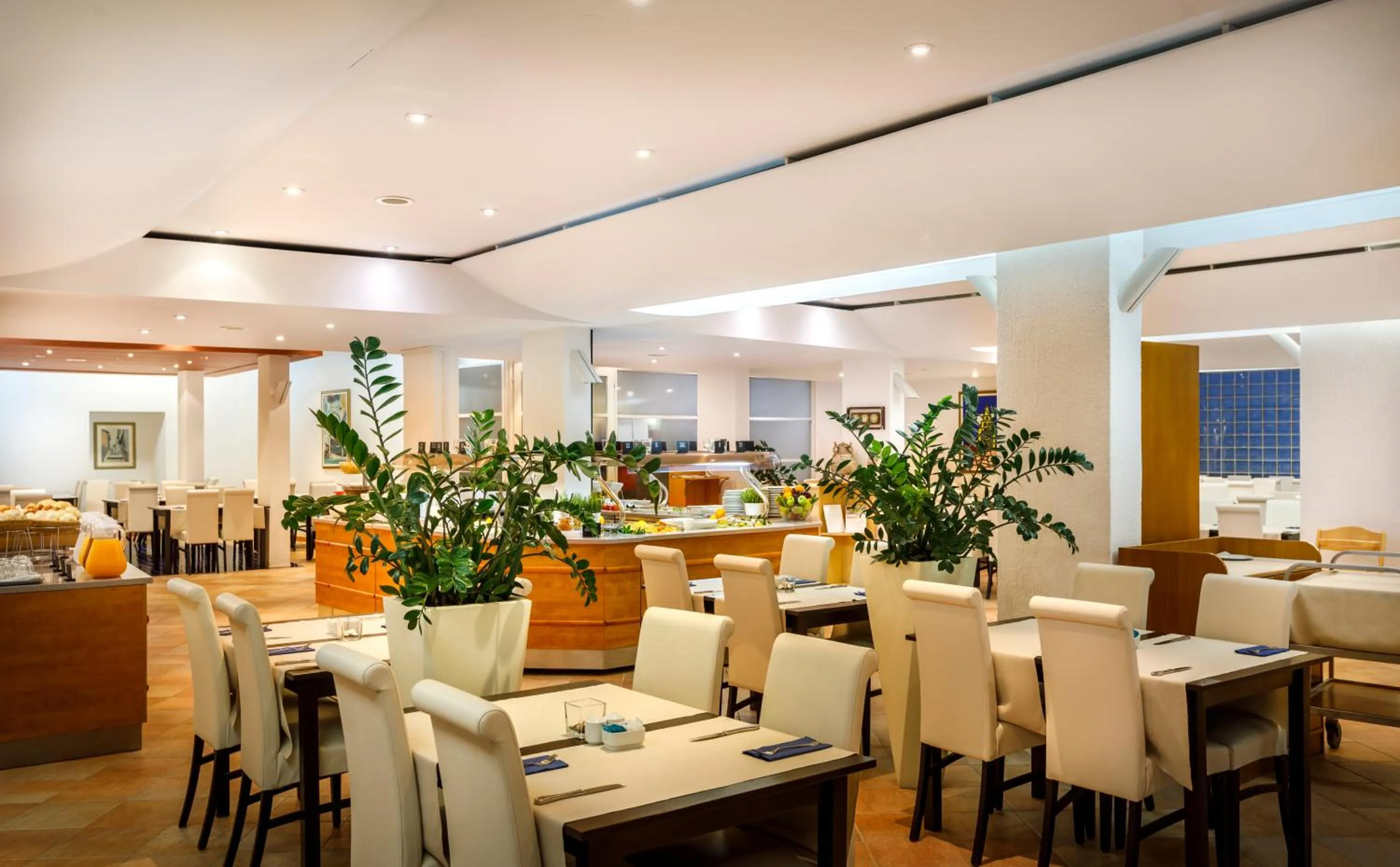 Restaurant/places to eat in Maistra Select Riva Apartments