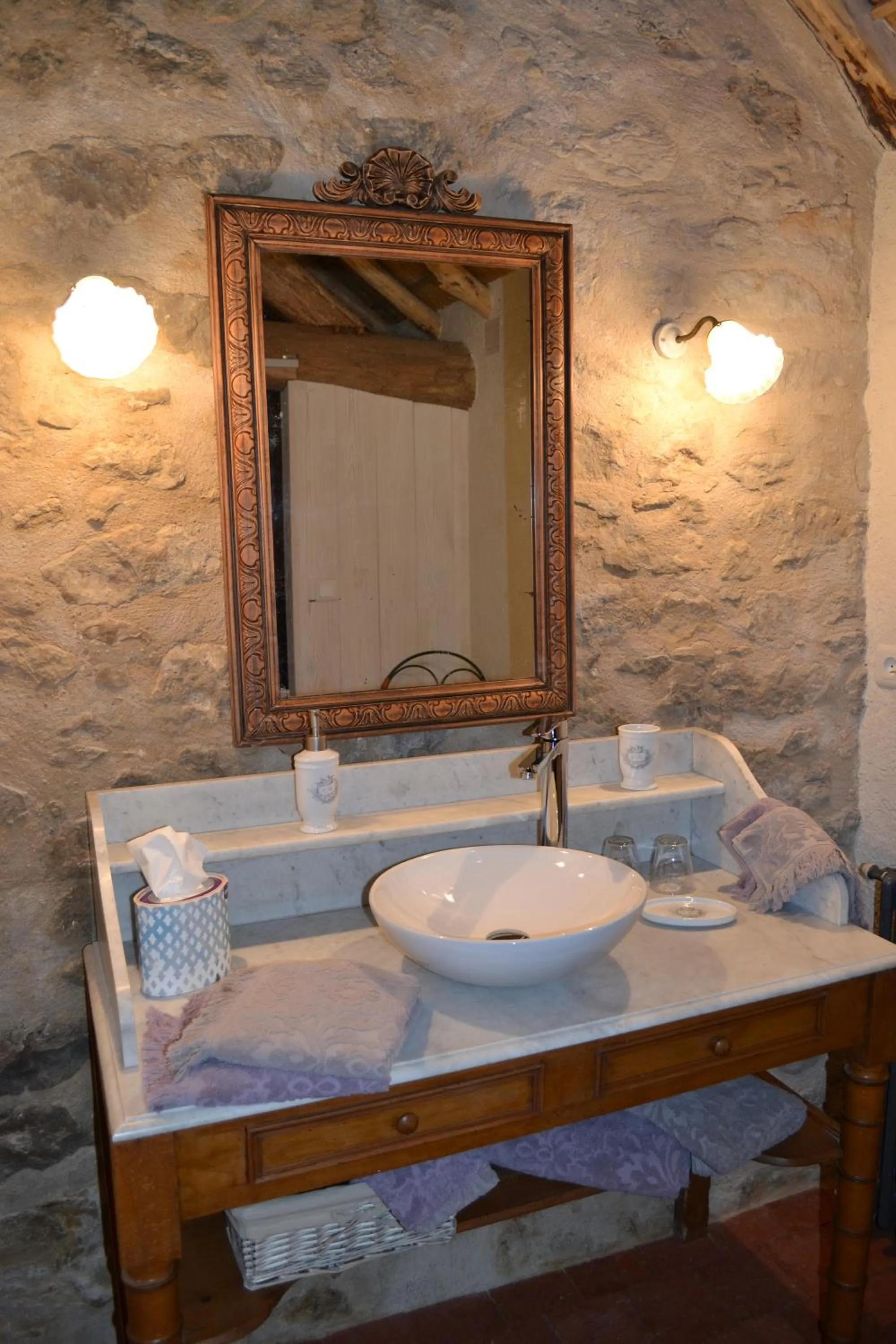 Bathroom in Les Pensions du Joslin