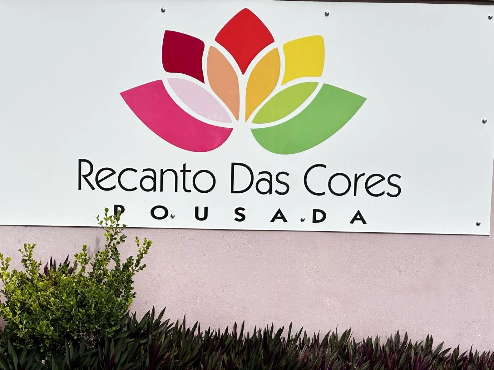 Property logo or sign in Pousada Recanto das Cores
