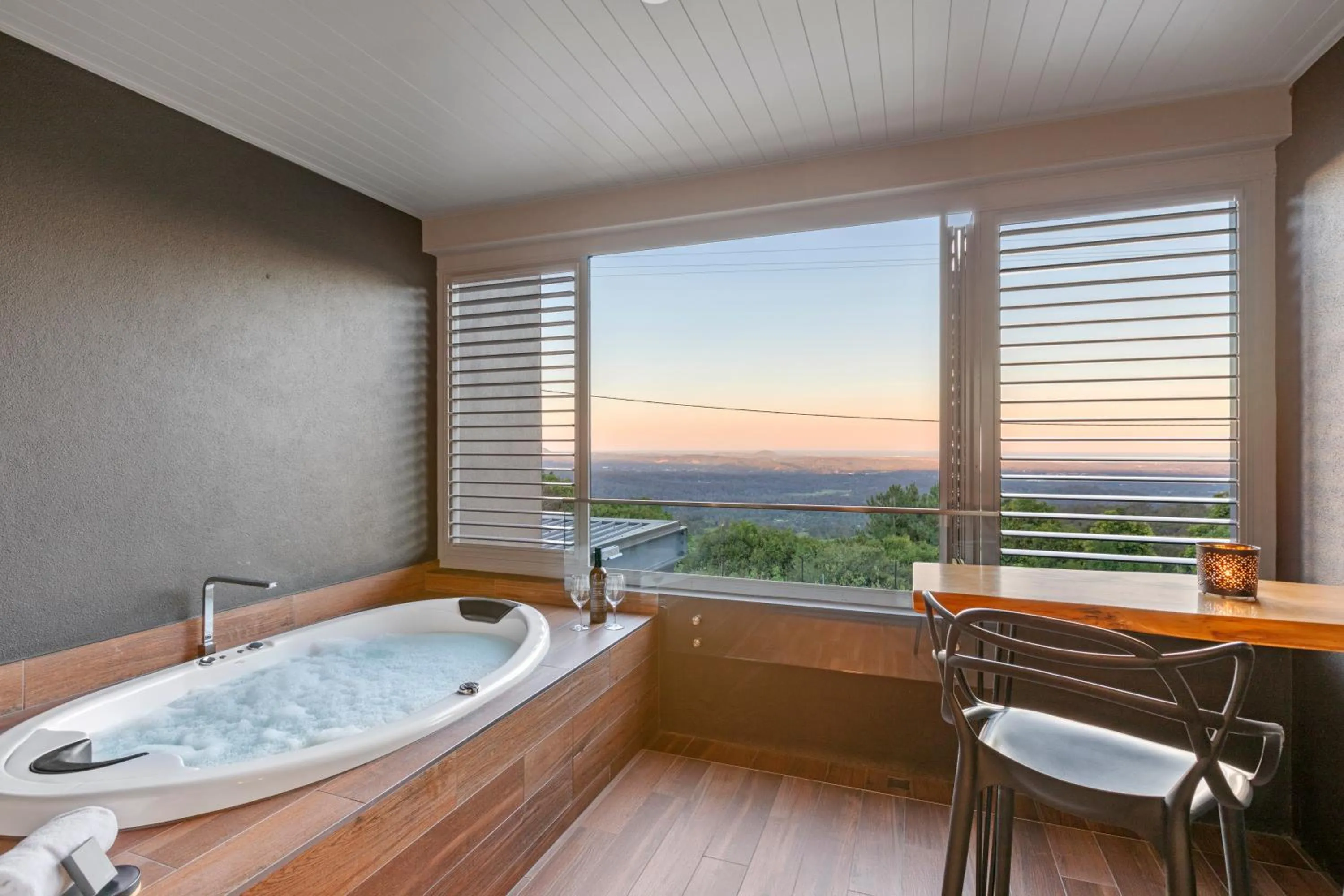 Sea view in Altitude On Montville