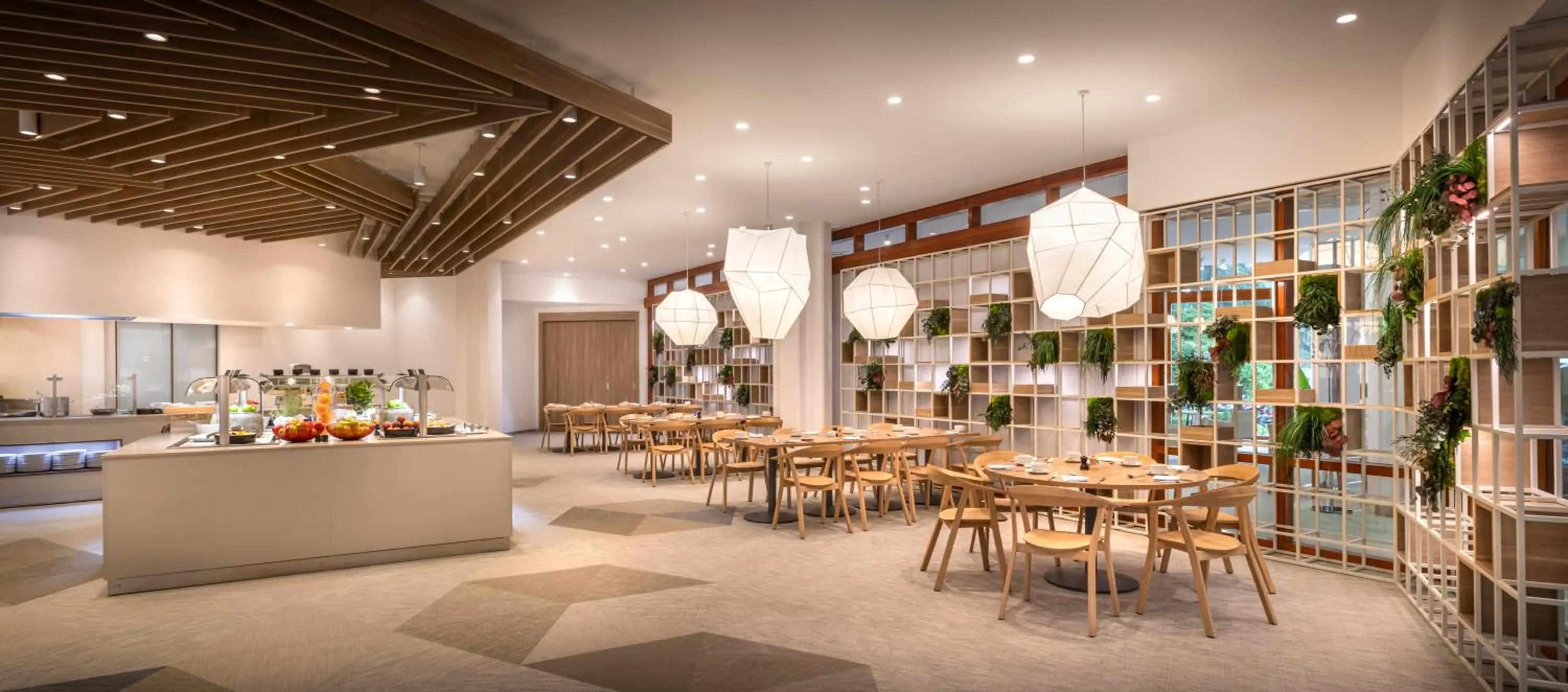 Restaurant/places to eat in Eden Hotel by Maistra Collection