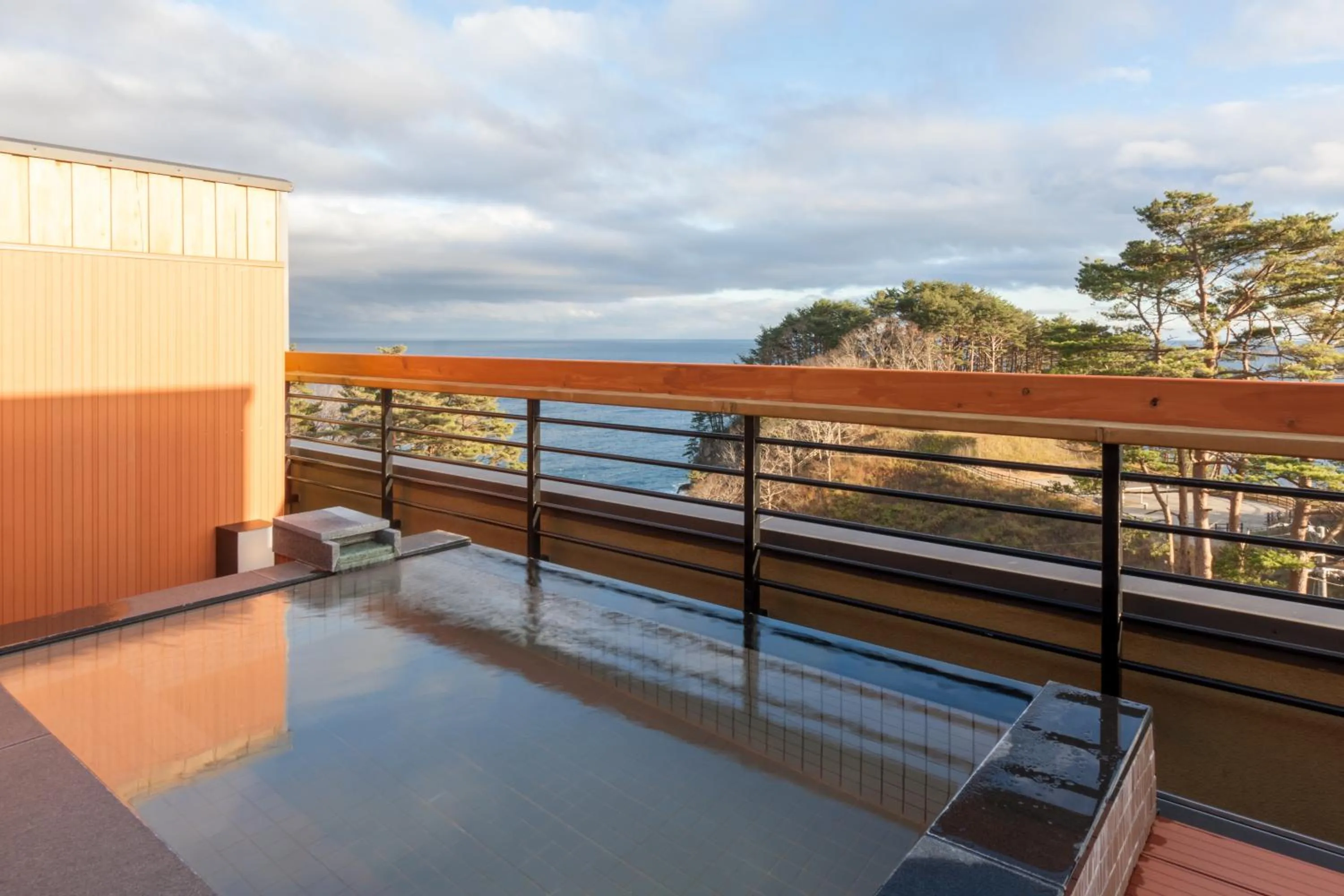 Open Air Bath in Nagisatei Taroan