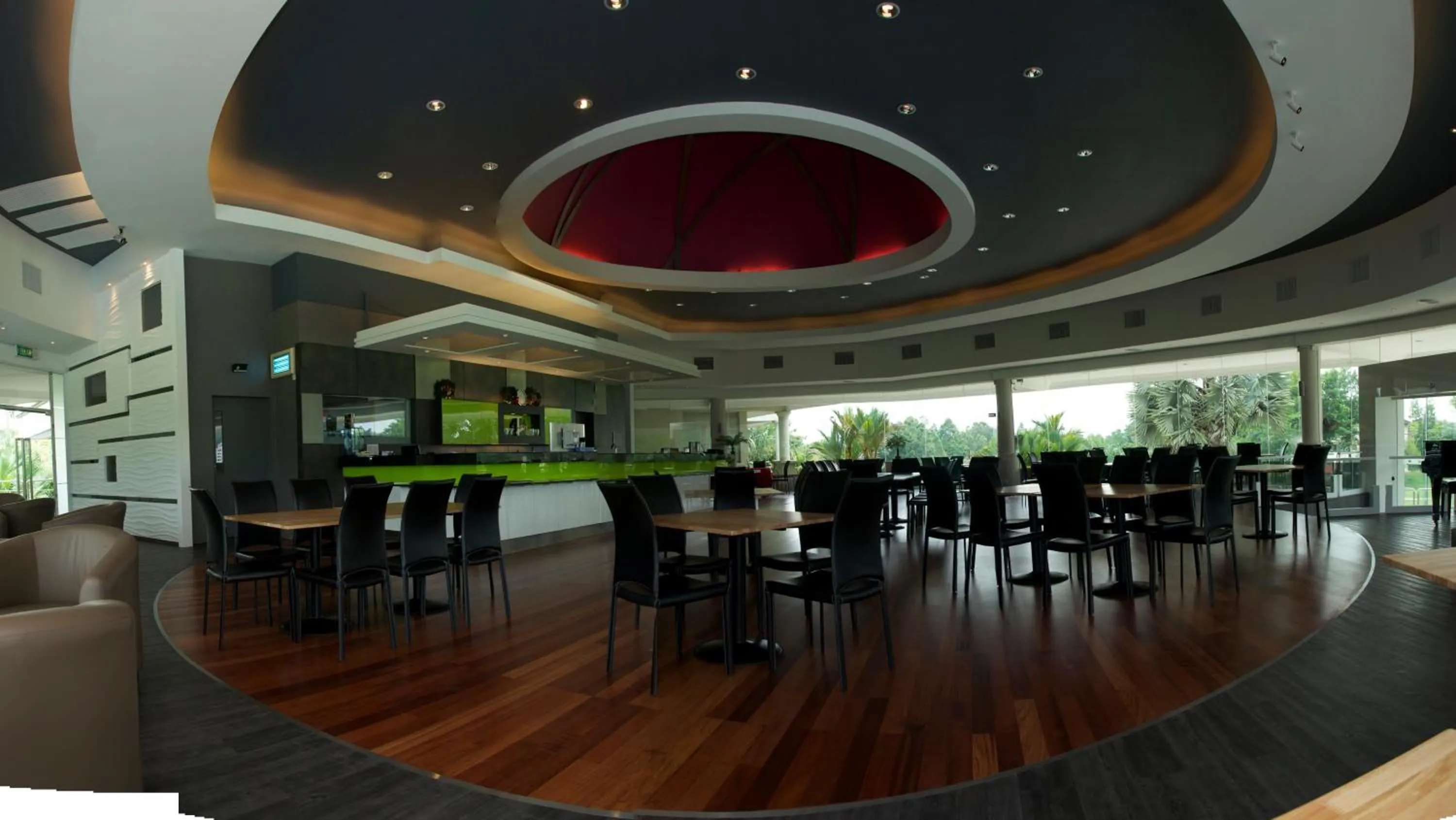 Restaurant/places to eat in Meru Suites at Meru Valley Resort