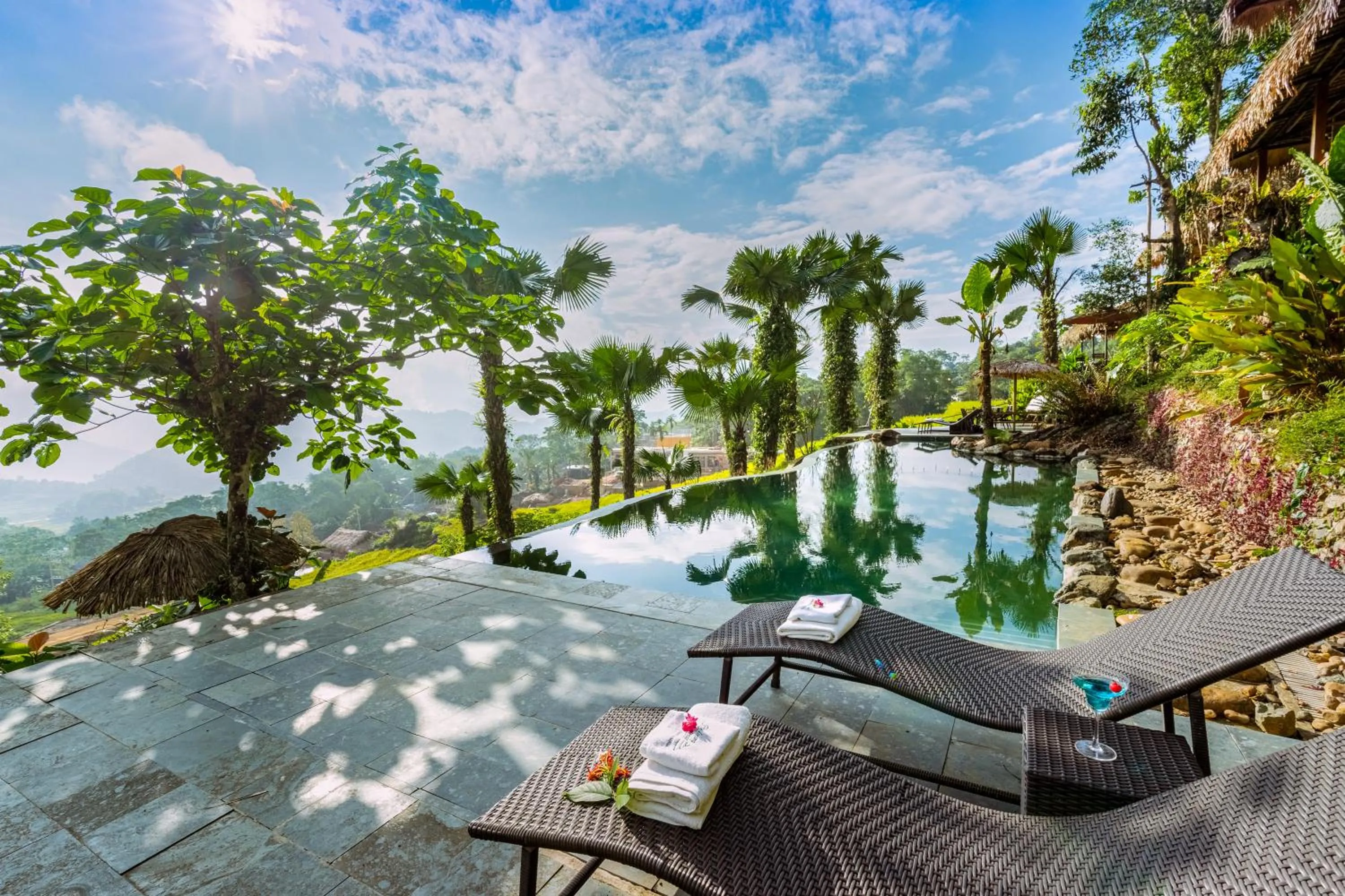 Swimming pool in Puluong Retreat