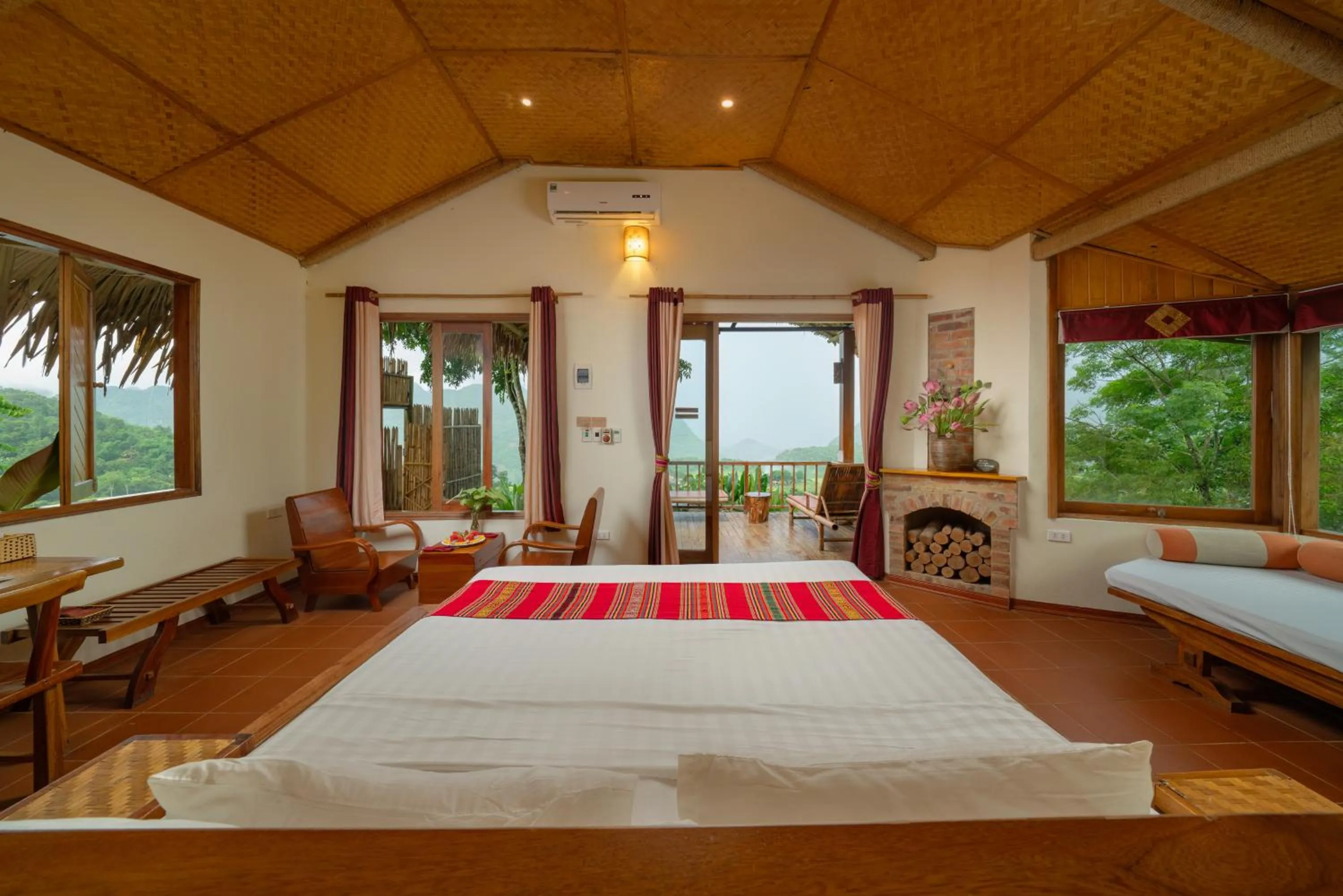 Bed in Puluong Retreat
