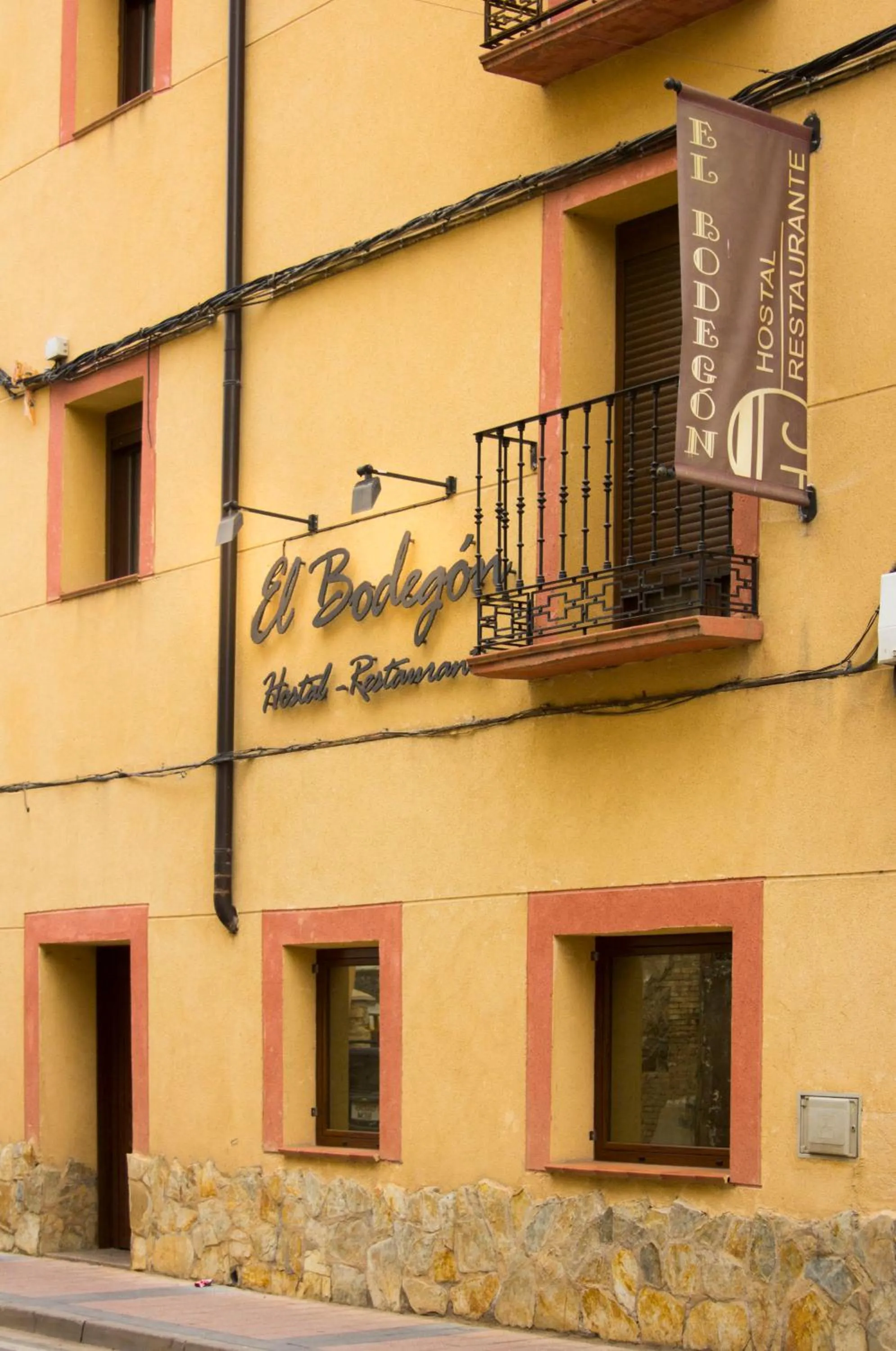 Facade/entrance in Hostal El Bodegon