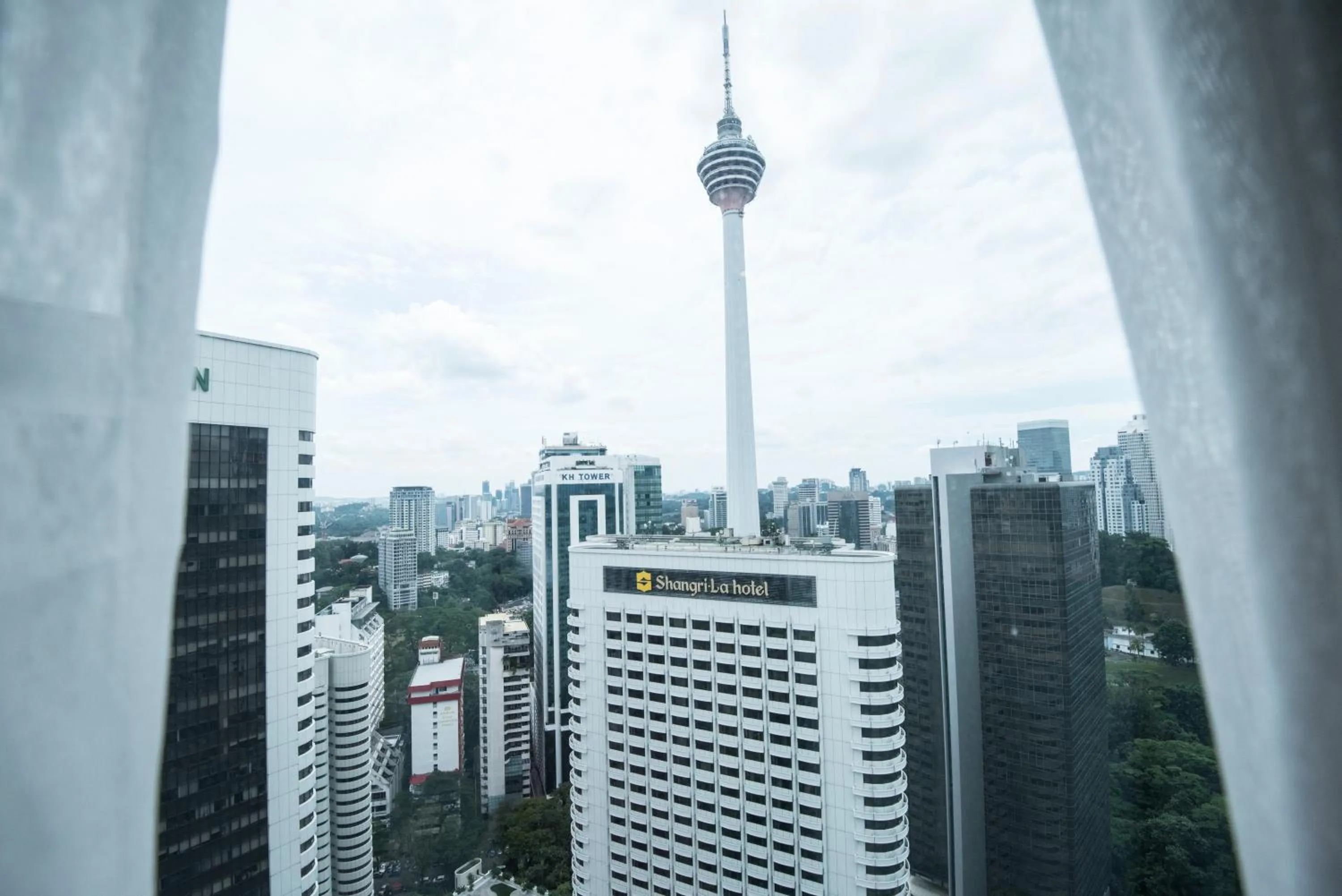 City view in Vortex KLCC by Luxury Suites Asia