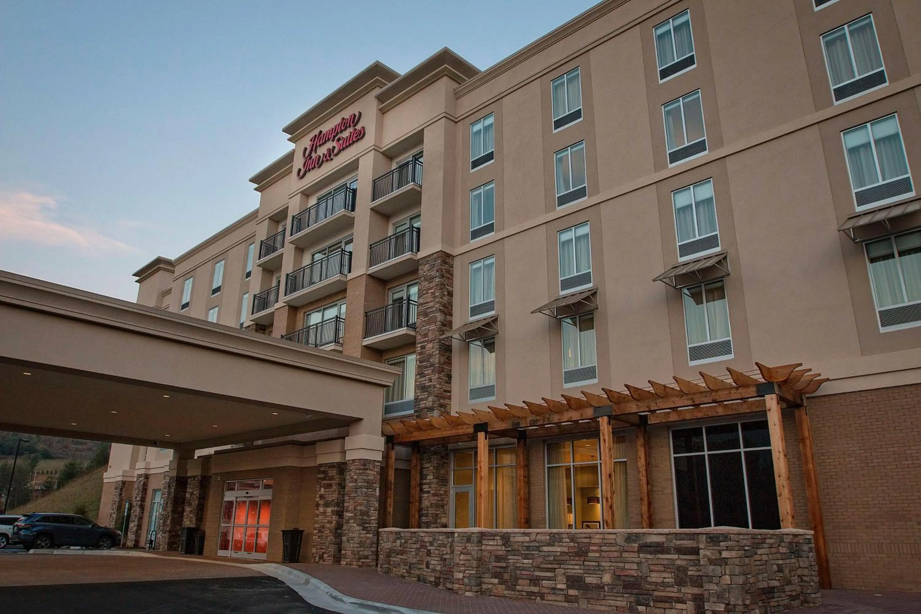 Property building in Hampton Inn & Suites Boone, Nc