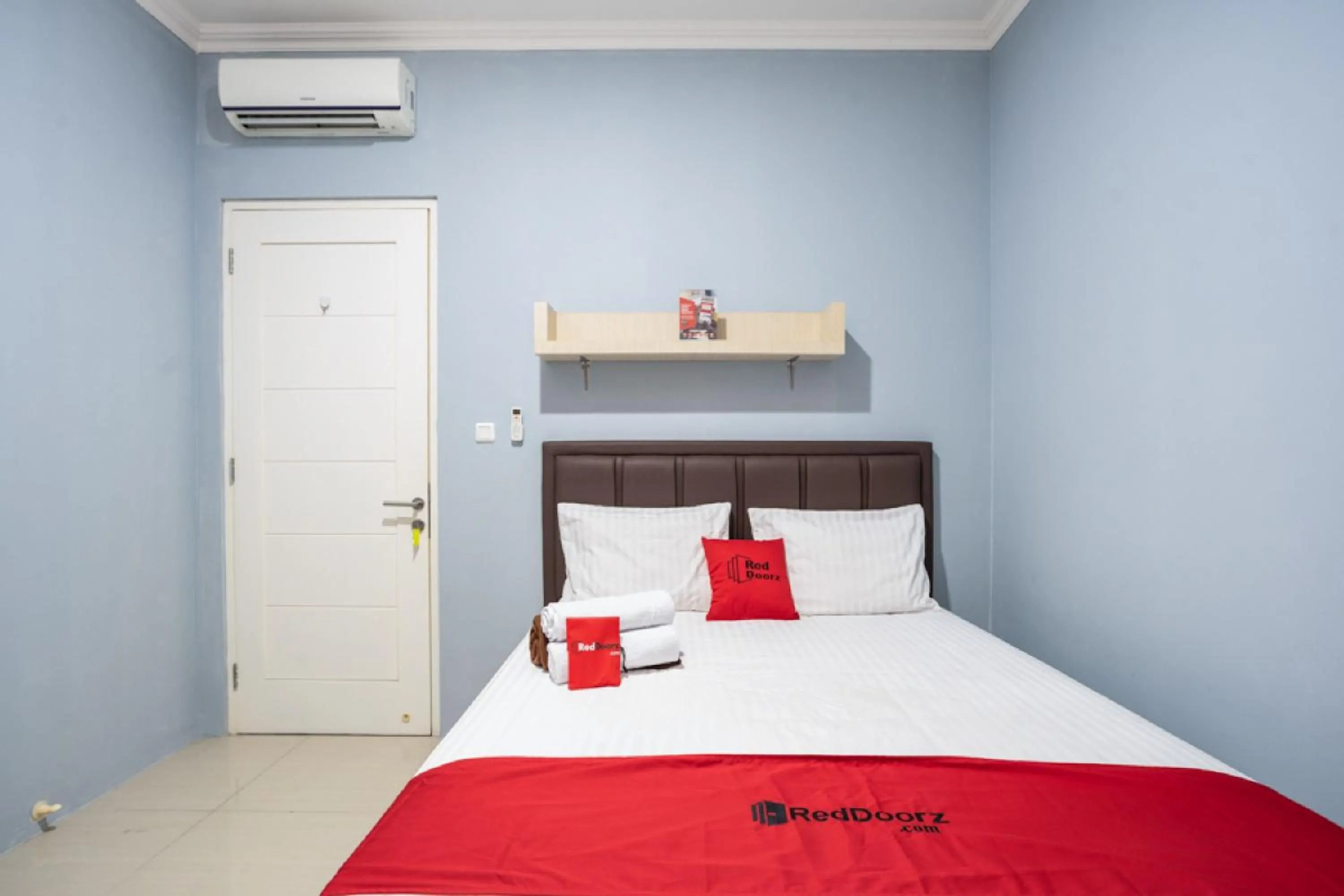 Bedroom, Bed in RedDoorz Plus near Siloam Karawaci