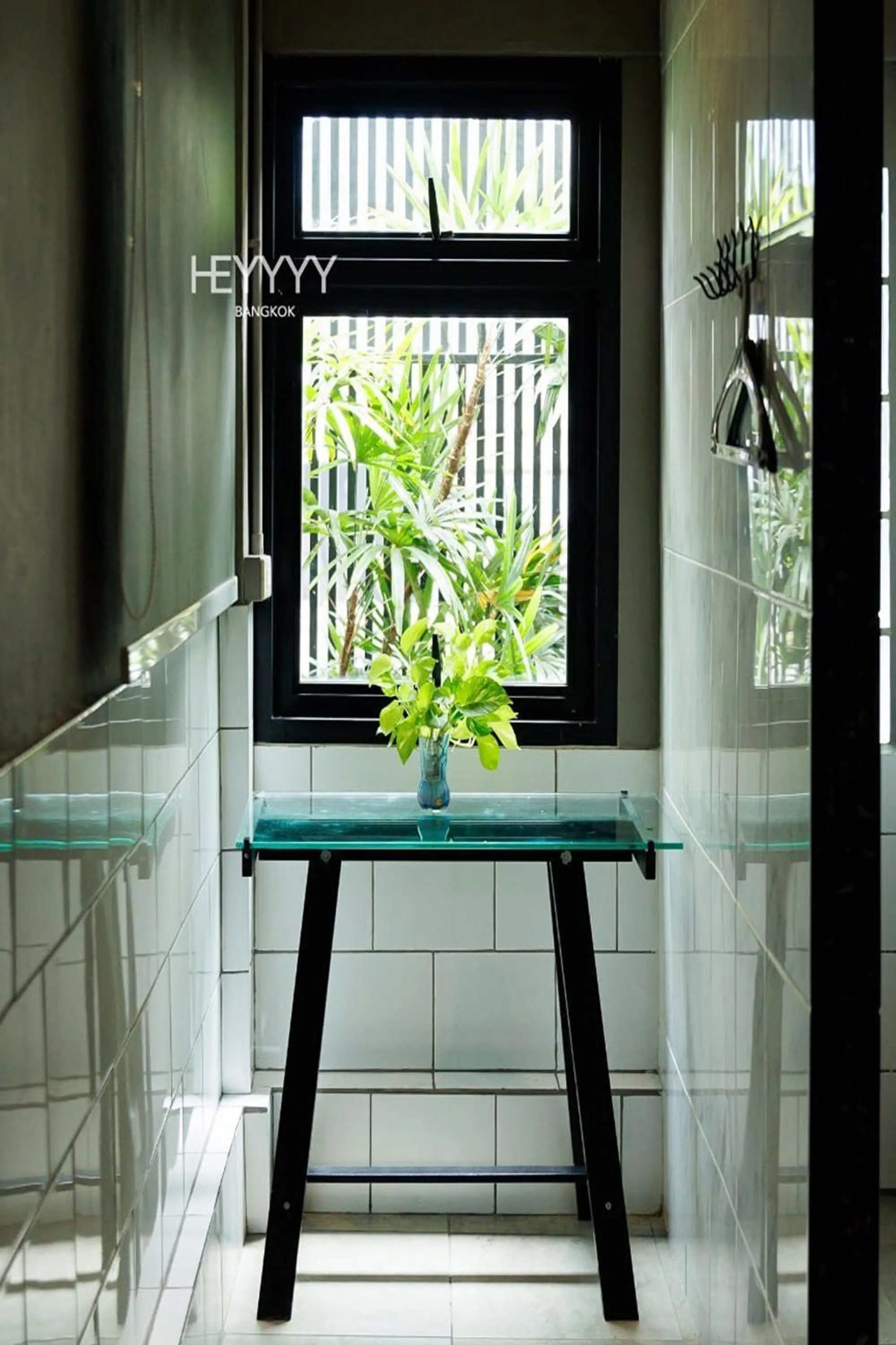 Dining area in Heyyyy Bangkok