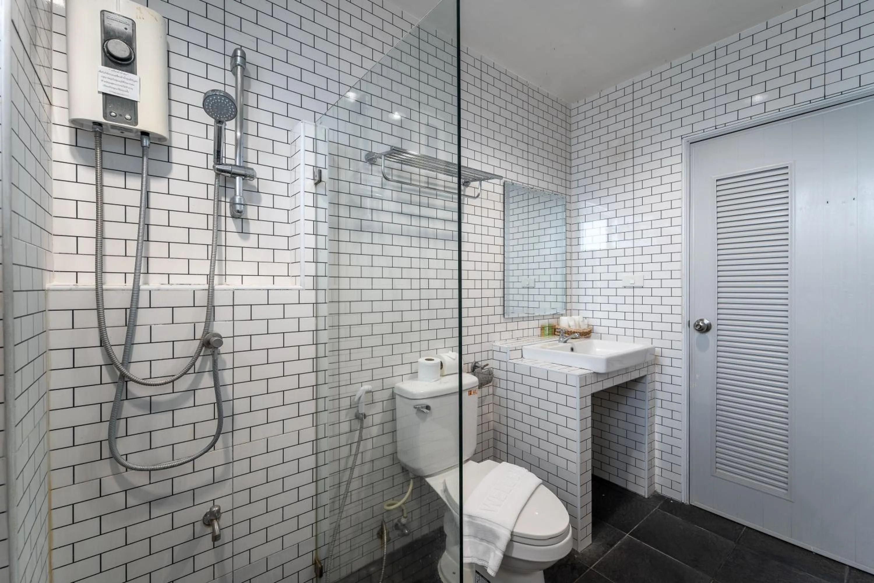 Shower in Grandsiri Resort KhaoYai