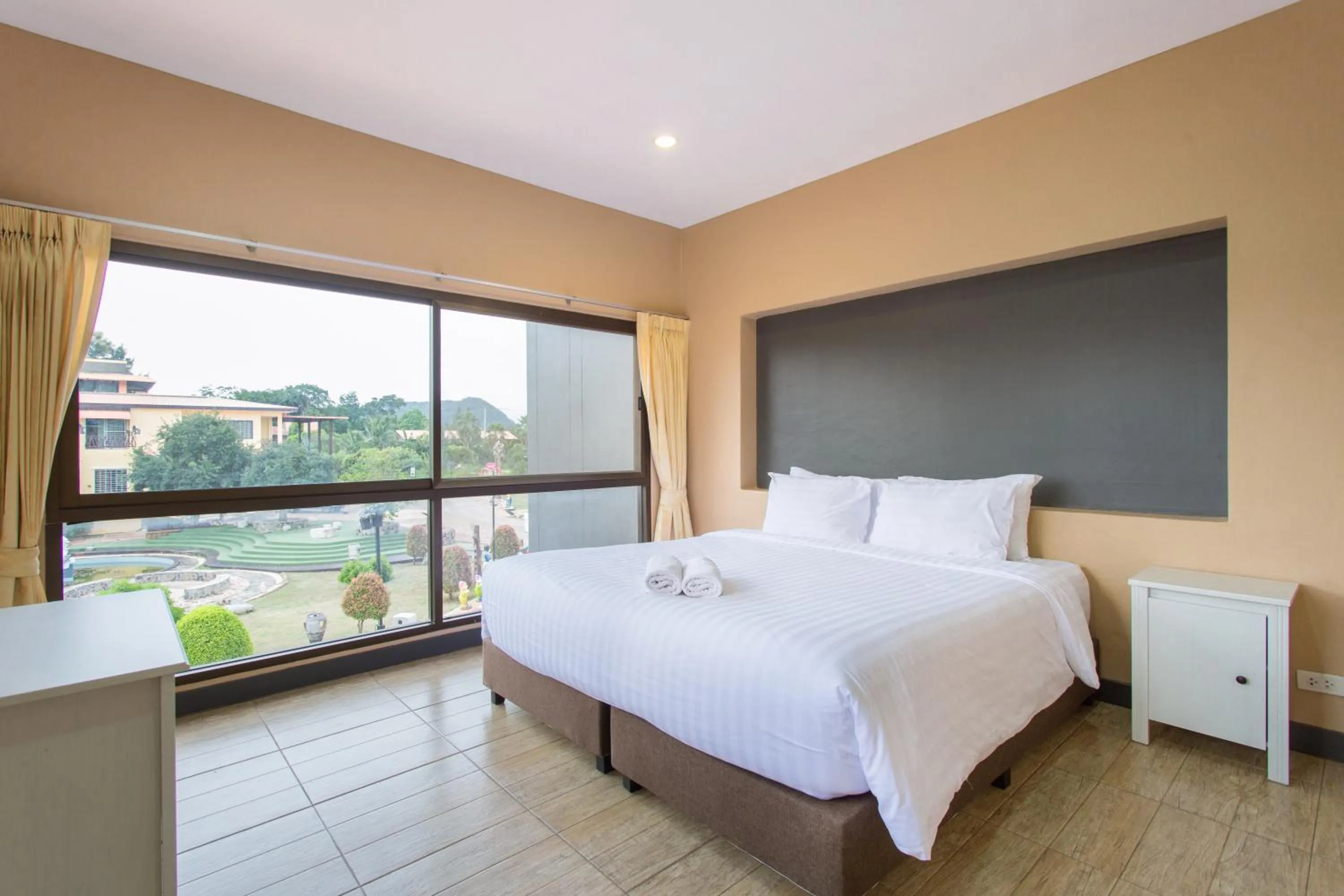 Bed in Grandsiri Resort KhaoYai