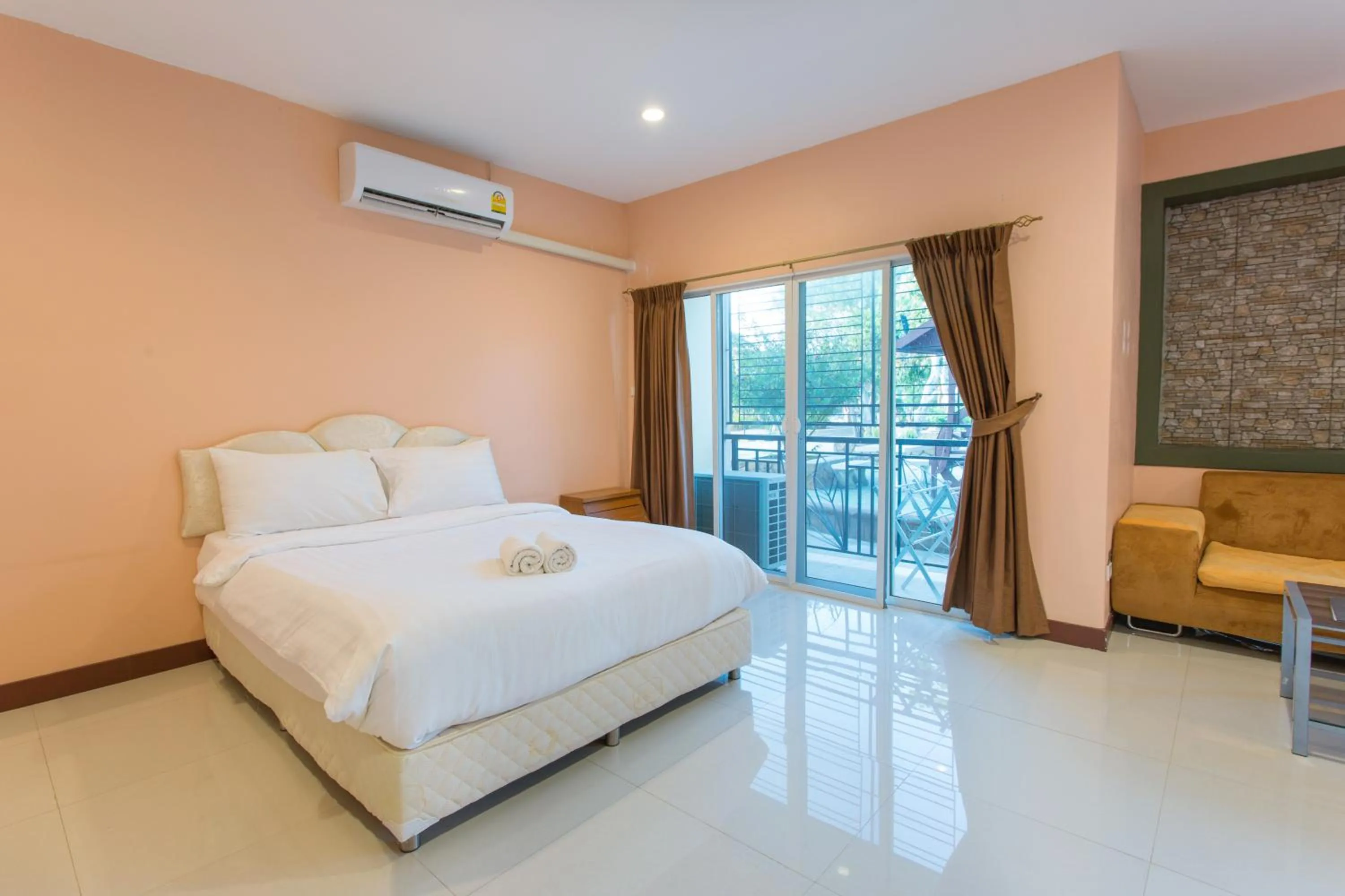 Bed in Grandsiri Resort KhaoYai