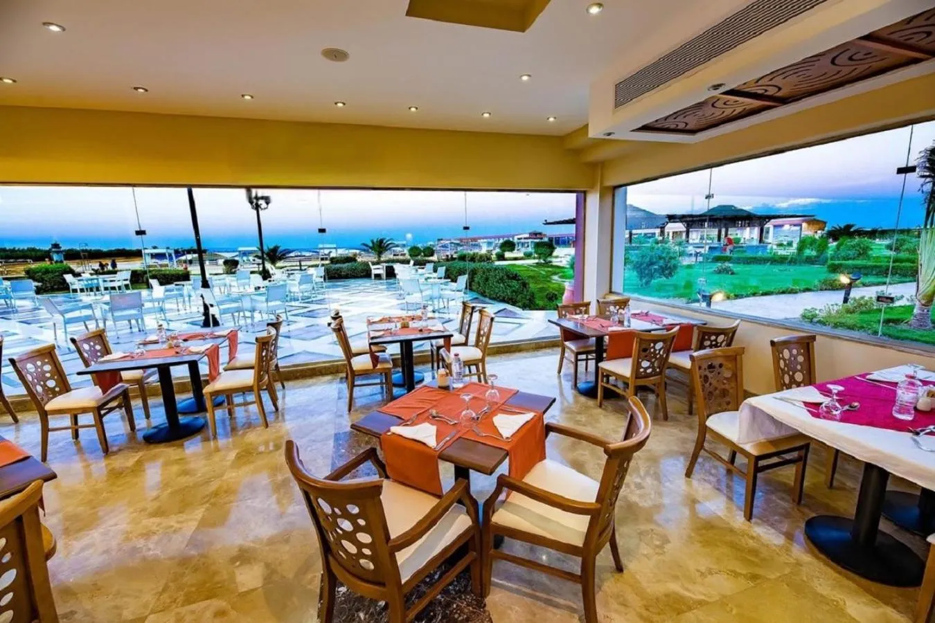 Restaurant/places to eat in Gravity Hotel & Aqua Park Hurghada Families and Couples Only